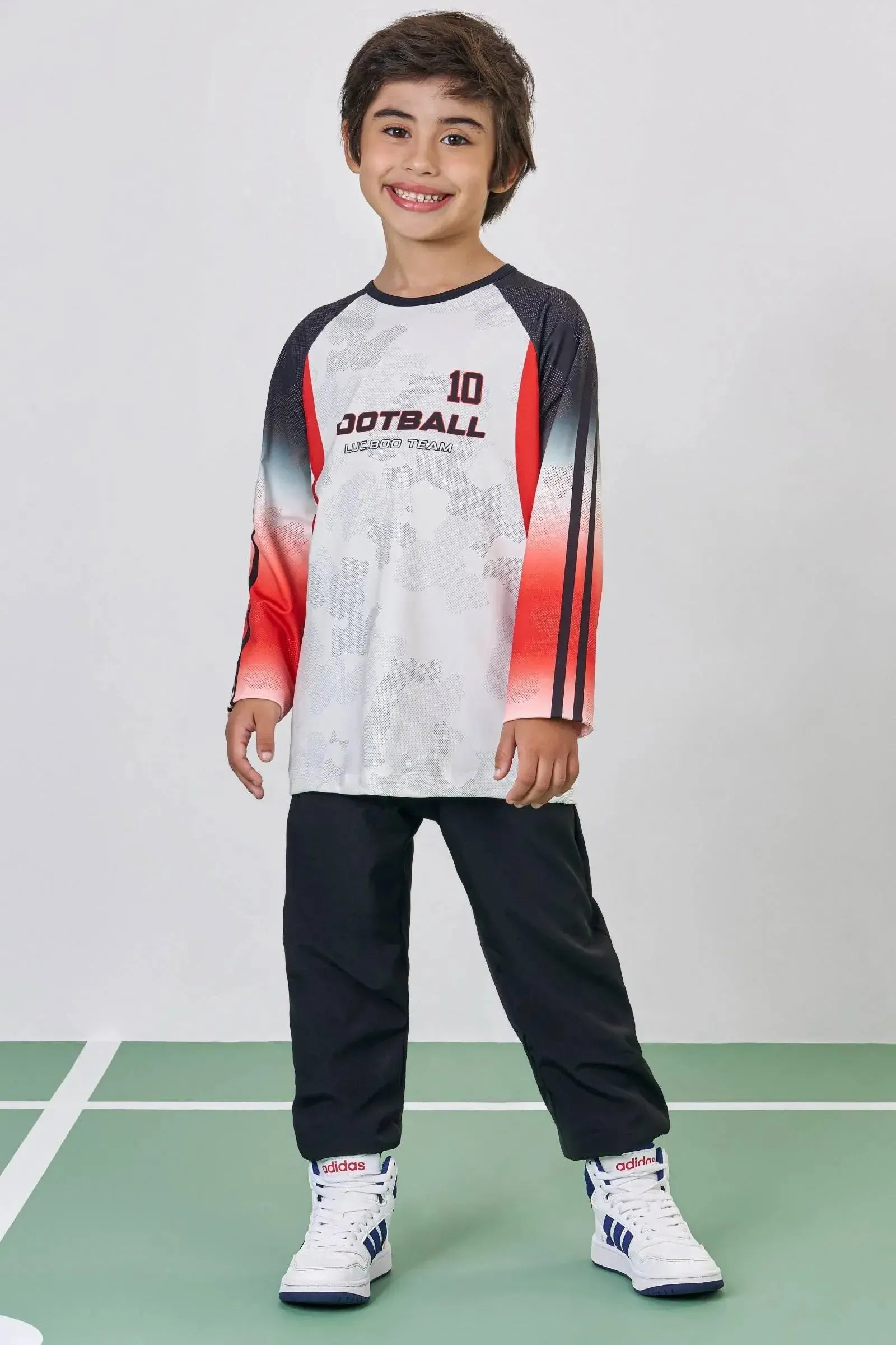 Conjunto de Camiseta em Malha UV Dry com Proteção UV50+ e Calça em Nylon com Elastano 90741 LucBoo Infantil Menino