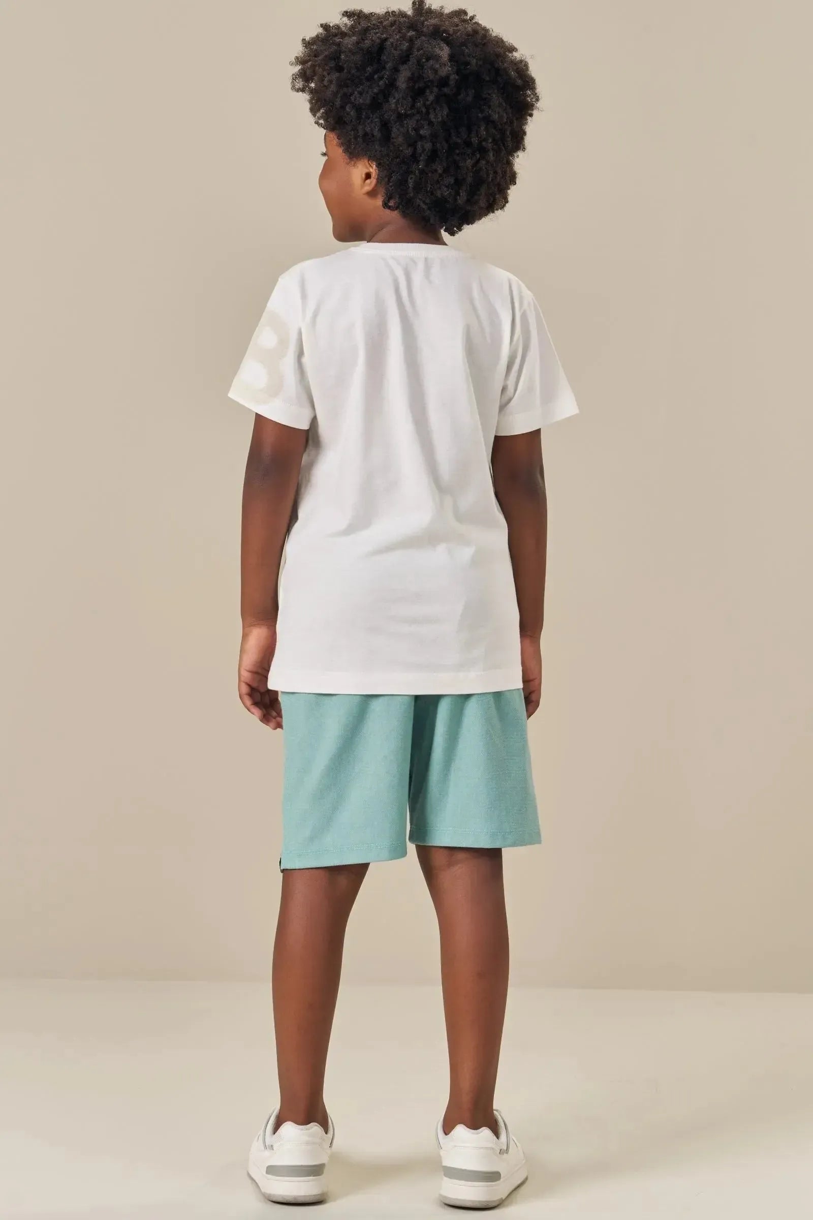 Conjunto de Camiseta em Meia Malha e Bermuda em Cotton Jeans com Elastano 84790 LucBoo Infantil Menino