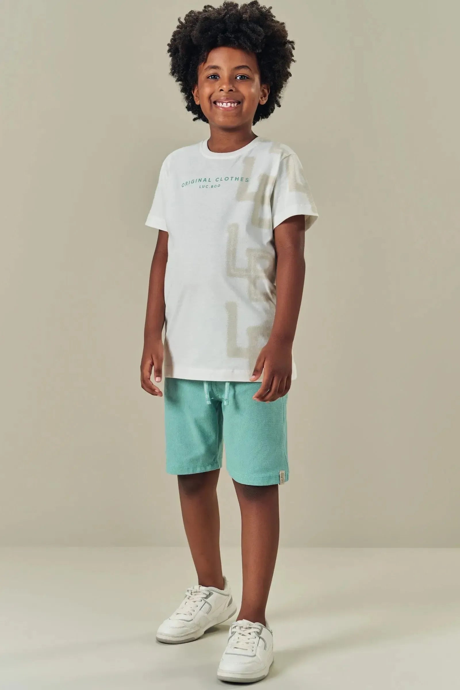 Conjunto de Camiseta em Meia Malha e Bermuda em Cotton Jeans com Elastano 84790 LucBoo Infantil Menino