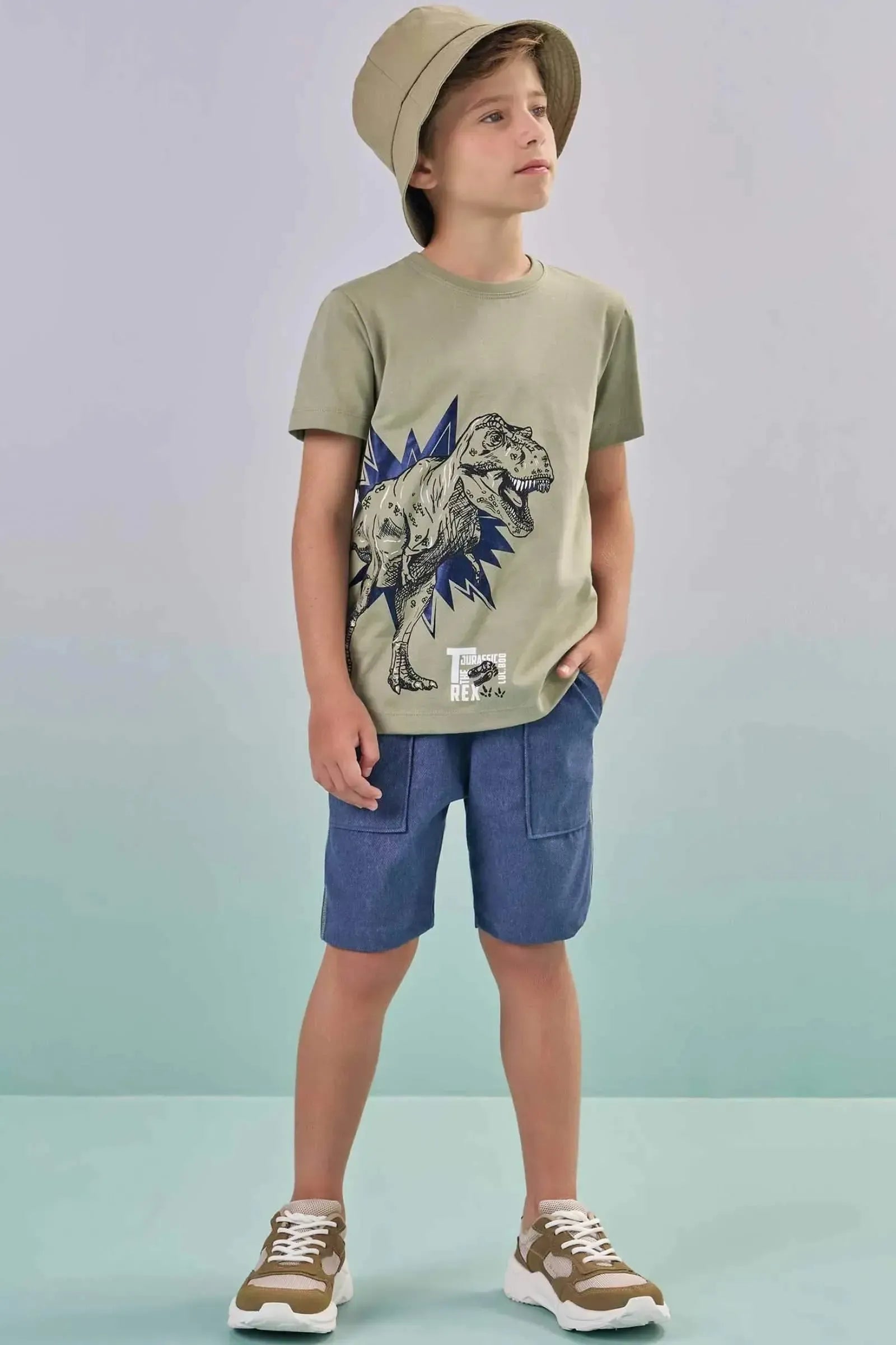 Conjunto de Camiseta em Meia Malha e Bermuda em Cotton Jeans com Elastano 87590 LucBoo Infantil Menino