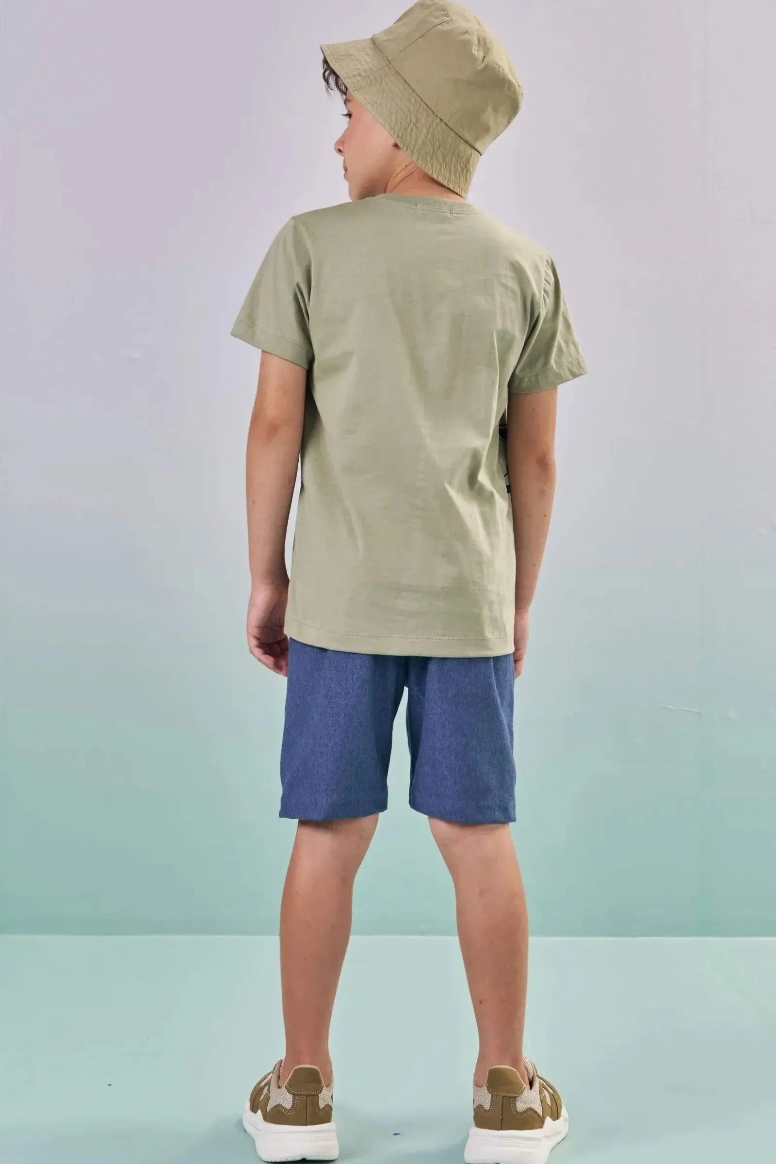 Conjunto de Camiseta em Meia Malha e Bermuda em Cotton Jeans com Elastano 87590 LucBoo Infantil Menino