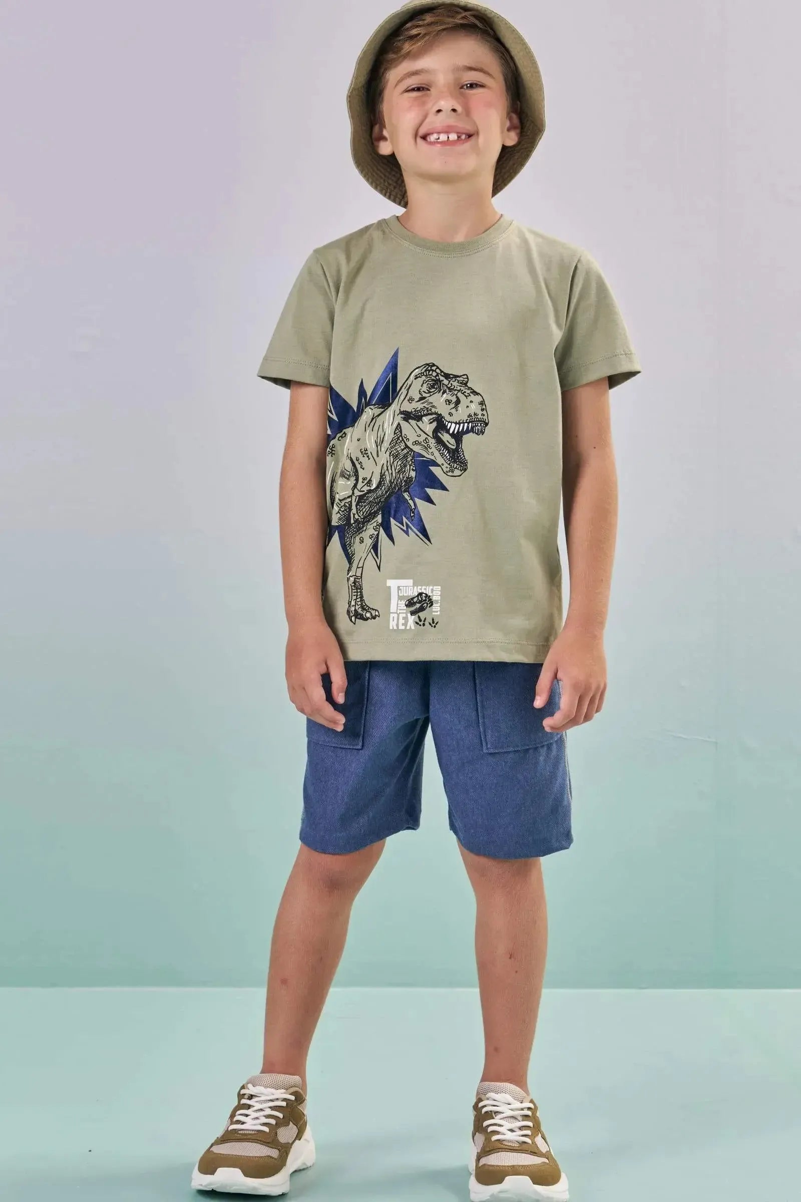 Conjunto de Camiseta em Meia Malha e Bermuda em Cotton Jeans com Elastano 87590 LucBoo Infantil Menino