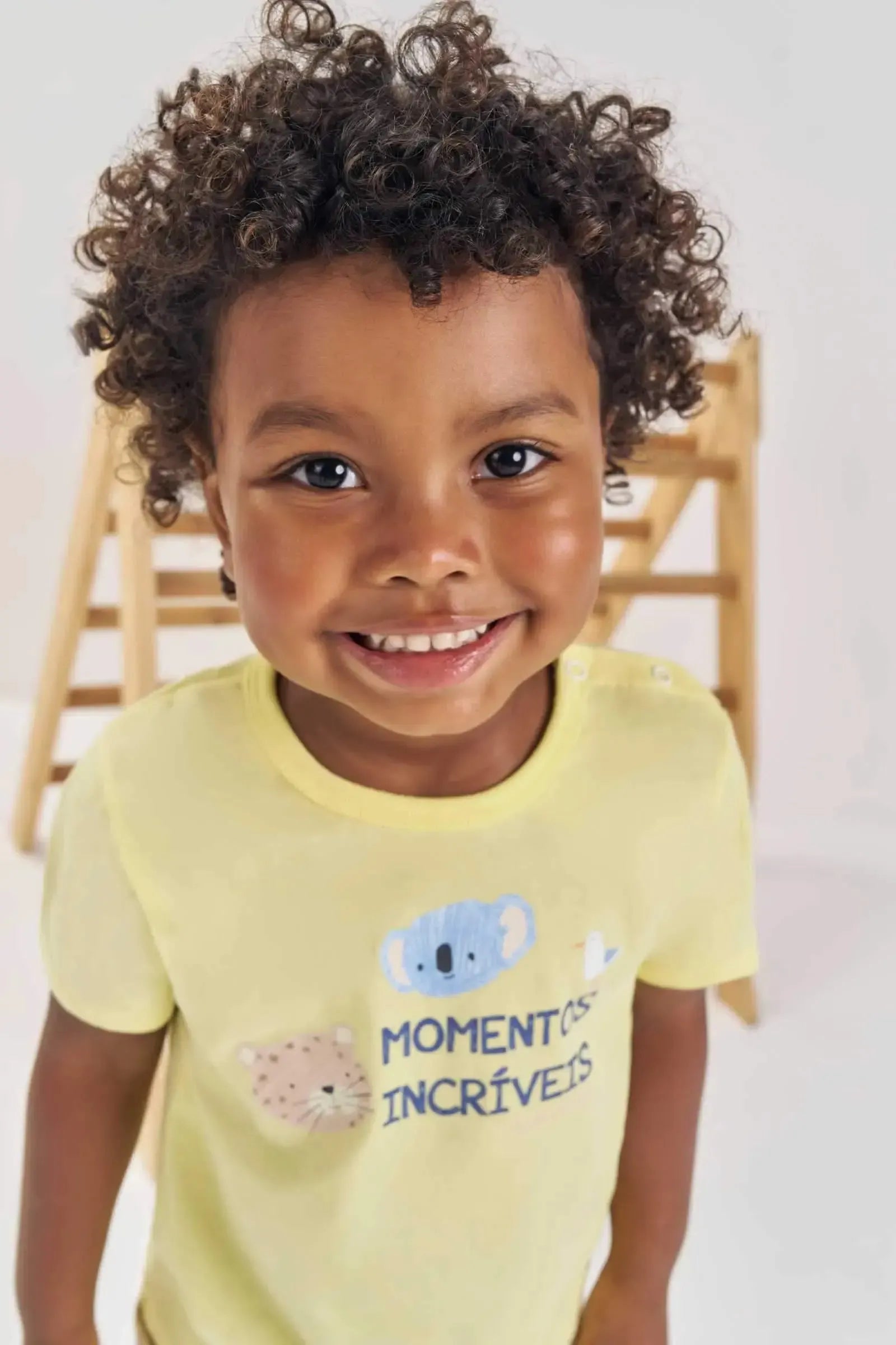 Conjunto de Camiseta em Meia Malha e Bermuda em Cotton Jeans com Elastano 87909 LucBoo Bebê Menino