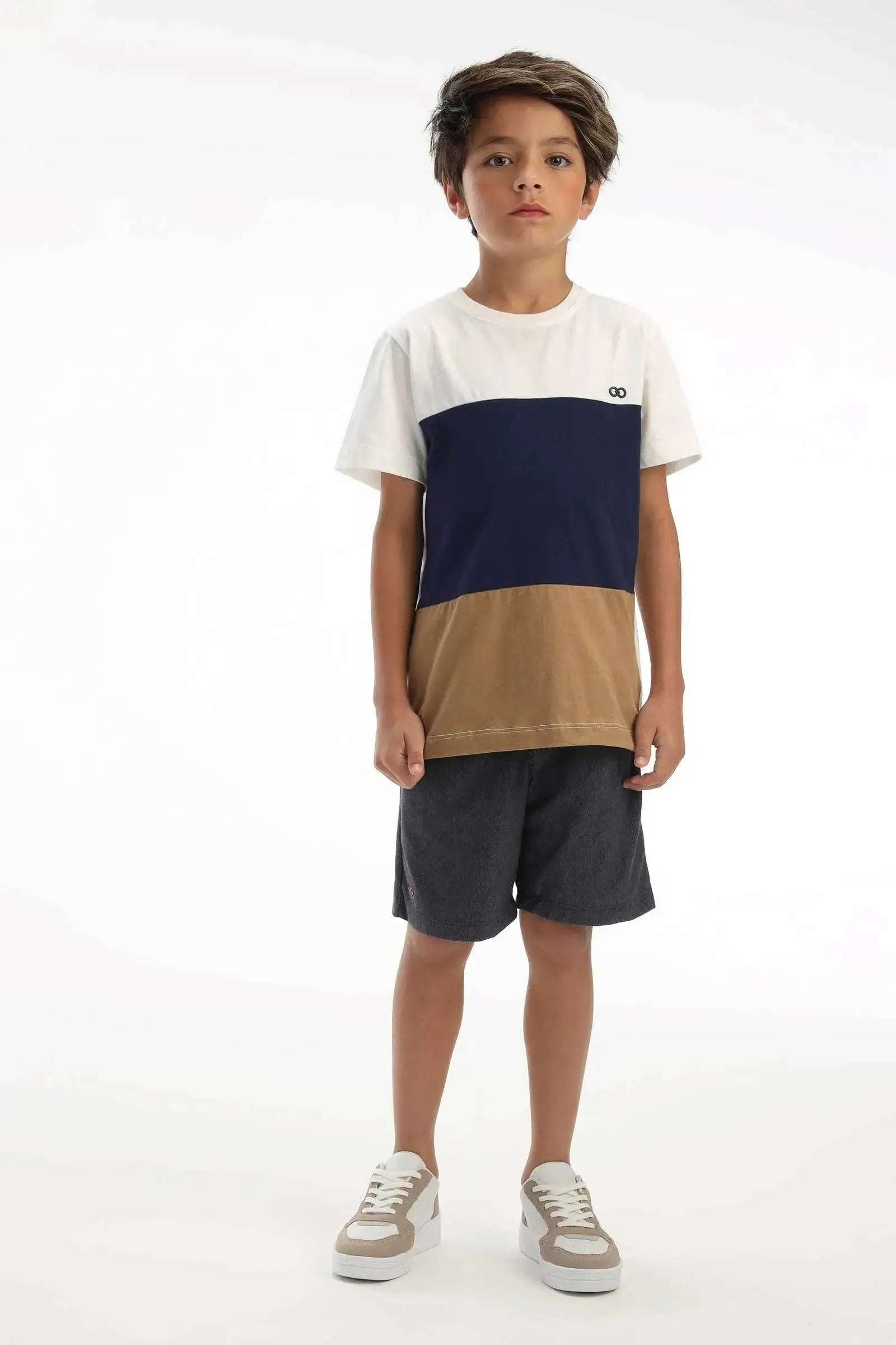 Conjunto de Camiseta em Meia Malha e Bermuda em Cotton Jeans com Elastano 92433 LucBoo Infantil Menino