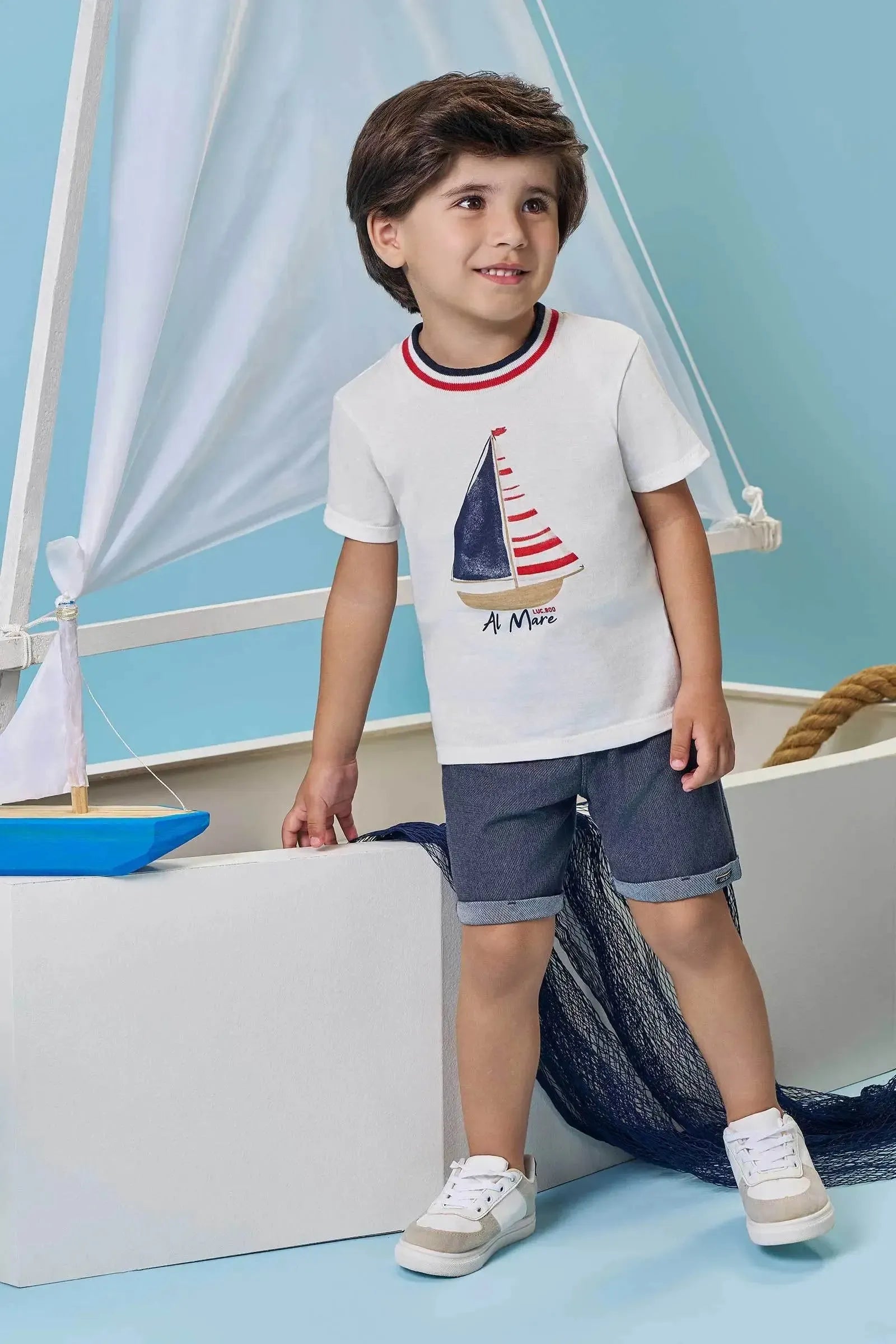 Conjunto de Camiseta em Meia Malha e Bermuda em Cotton Jeans com Elastano 95450 LucBoo Infantil Menino