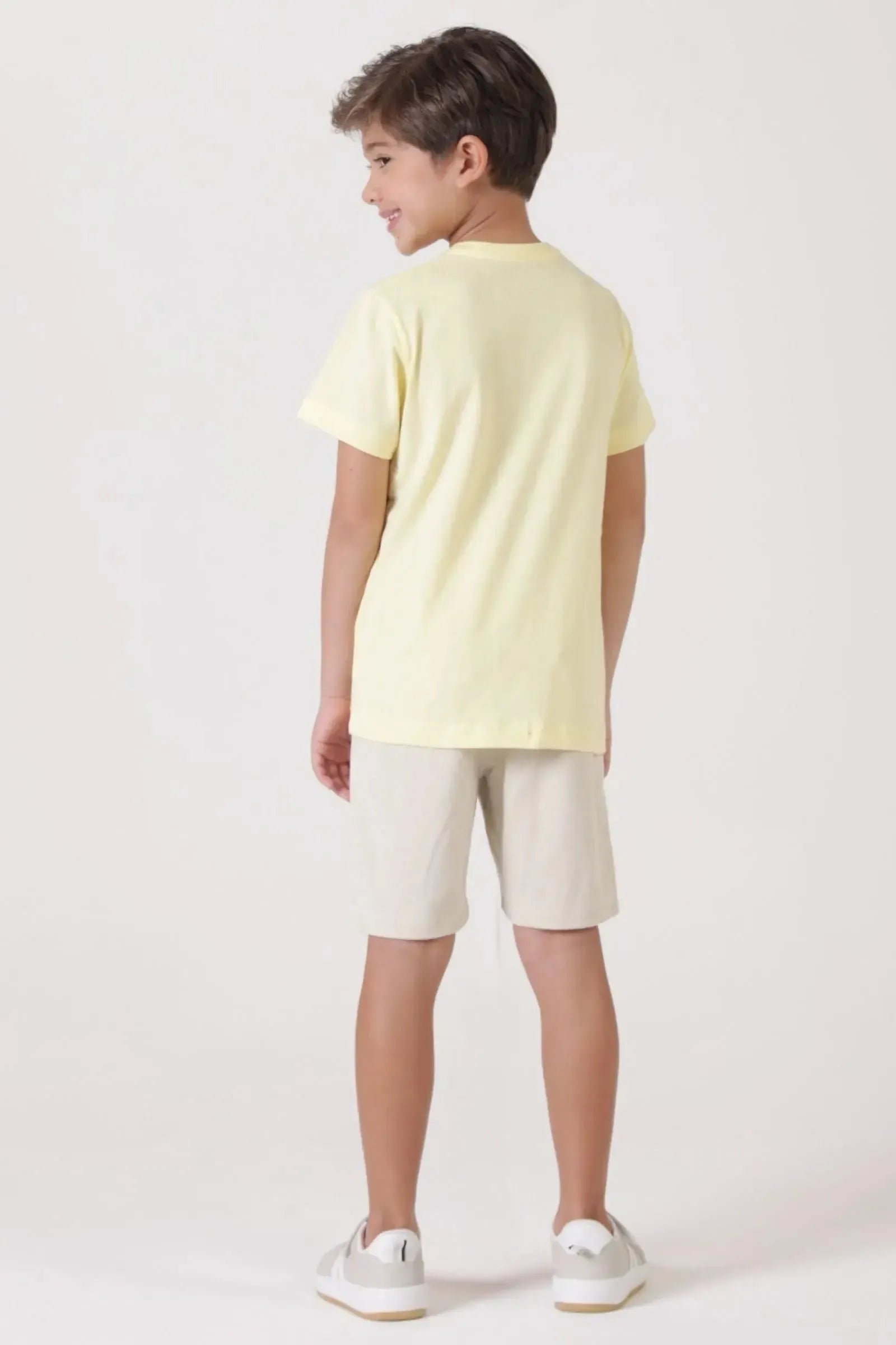 Conjunto de Camiseta em Meia Malha e Bermuda em Malha Alfaiataria com Elastano 86574 LucBoo Infantil Menino