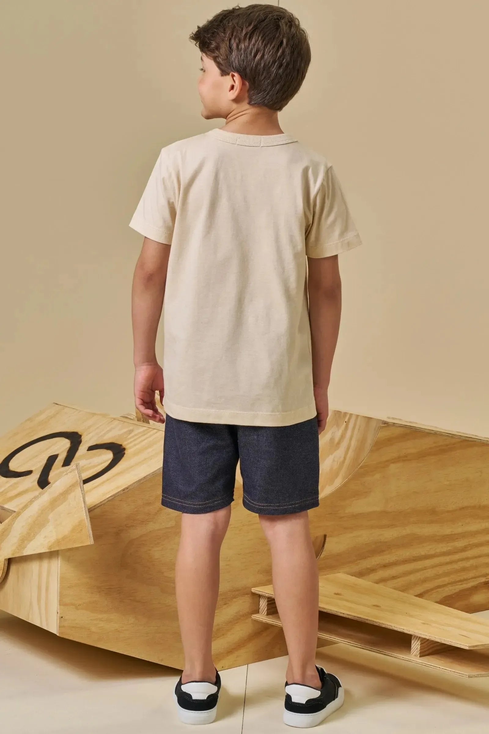 Conjunto de Camiseta em Meia Malha e Bermuda em Malha Denim com Elastano 94574 LucBoo Infantil Menino