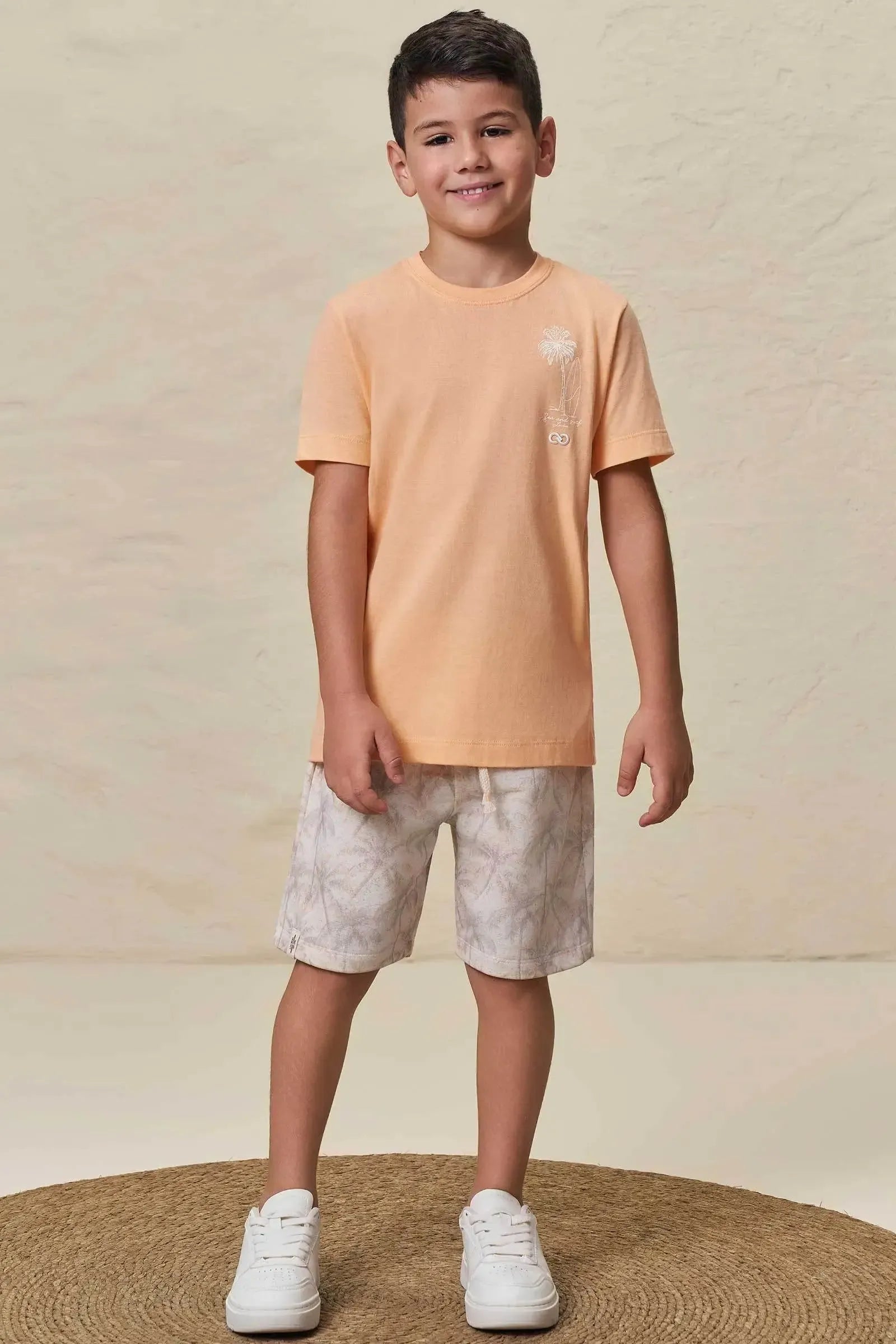 Conjunto de Camiseta em Meia Malha e Bermuda em Moletom Linho sem Pelúcia 99614 LucBoo Infantil Menino