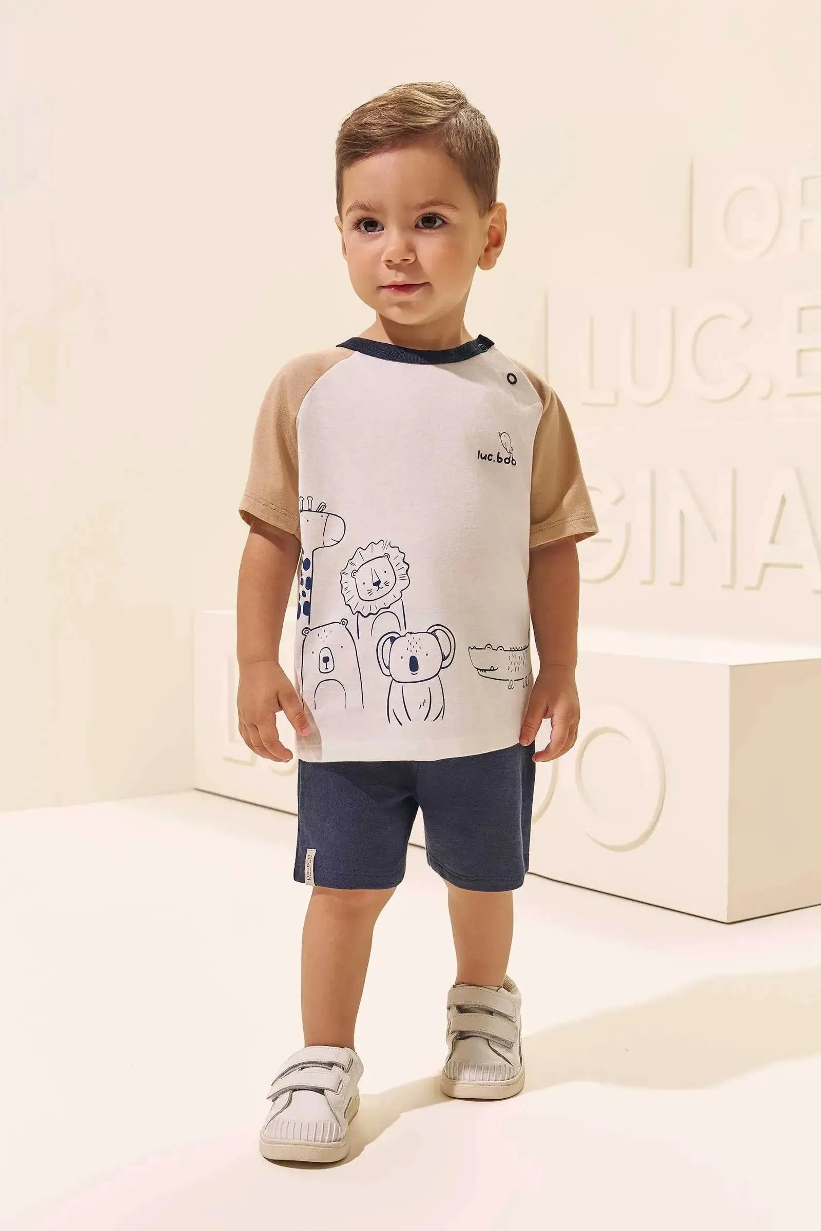 Conjunto de Camiseta em Meia Malha e Bermuda em Moletom sem Pelúcia 97204 LucBoo Bebê Menino