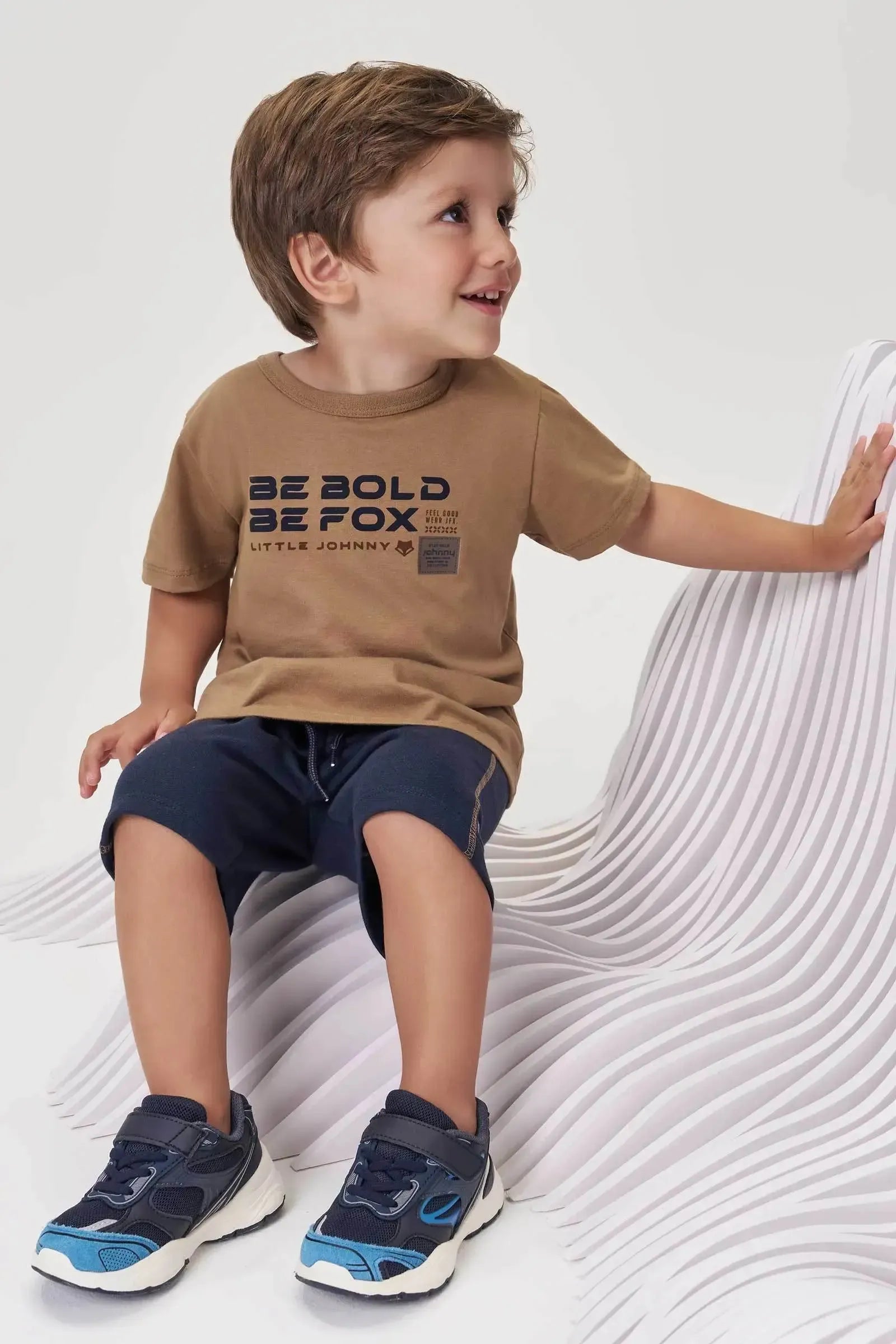 Conjunto de Camiseta em Meia Malha e Bermuda em Moletom sem Pelucia 99226 Johnny Fox Teen Menino