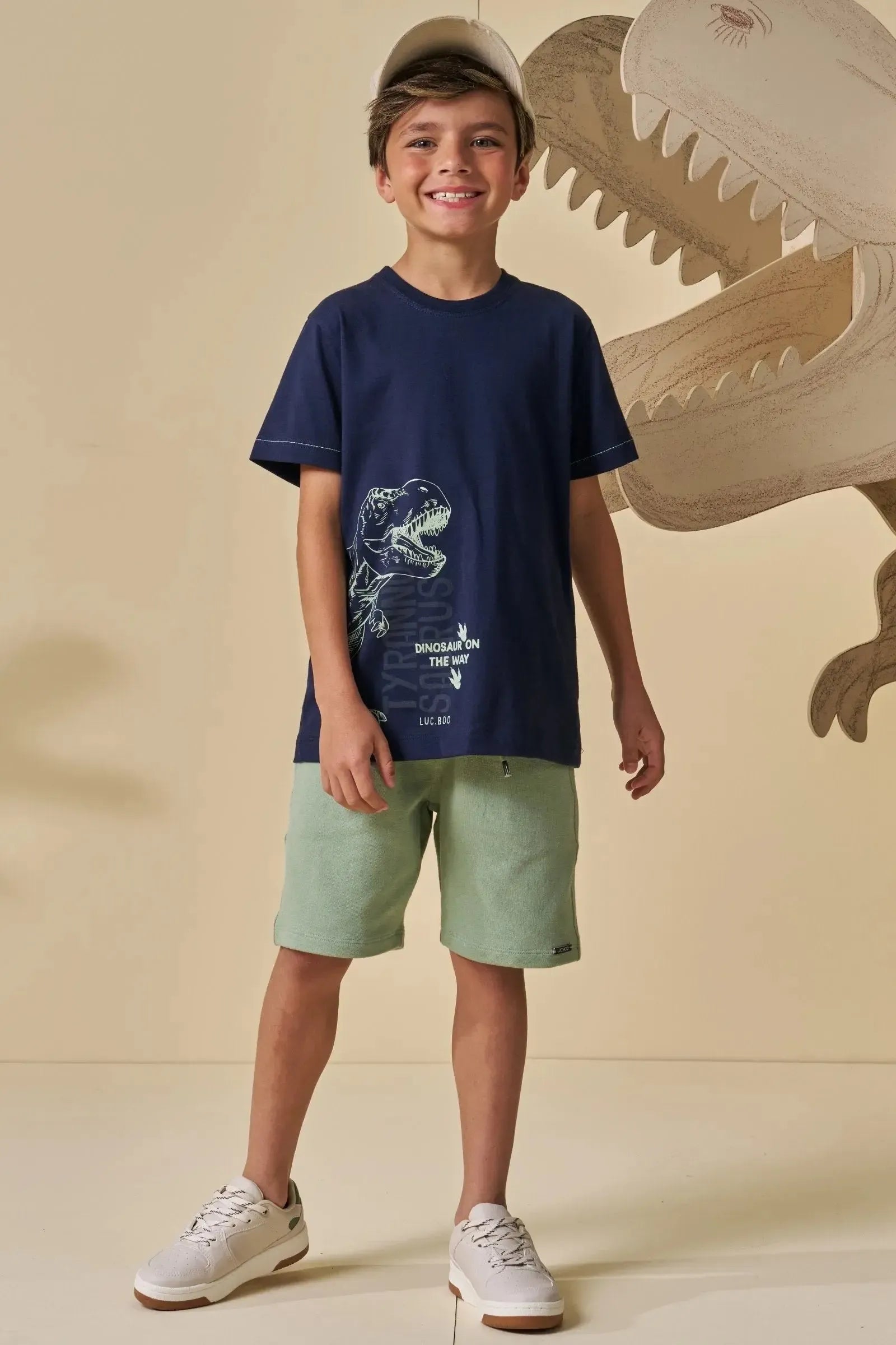 Conjunto de Camiseta em Meia Malha e Bermuda em Moletwill com Elastano 94845 LucBoo Infantil Menino