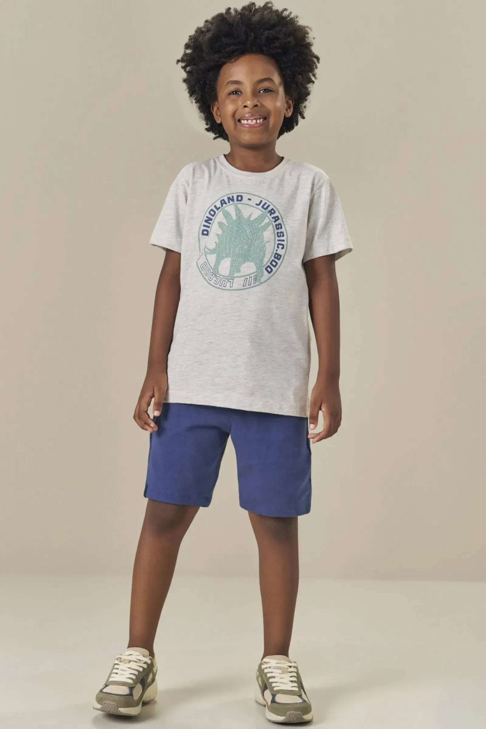 Conjunto de Camiseta em Meia Malha e Bermuda em Moletwill com Elastano 85113 LucBoo Infantil Menino
