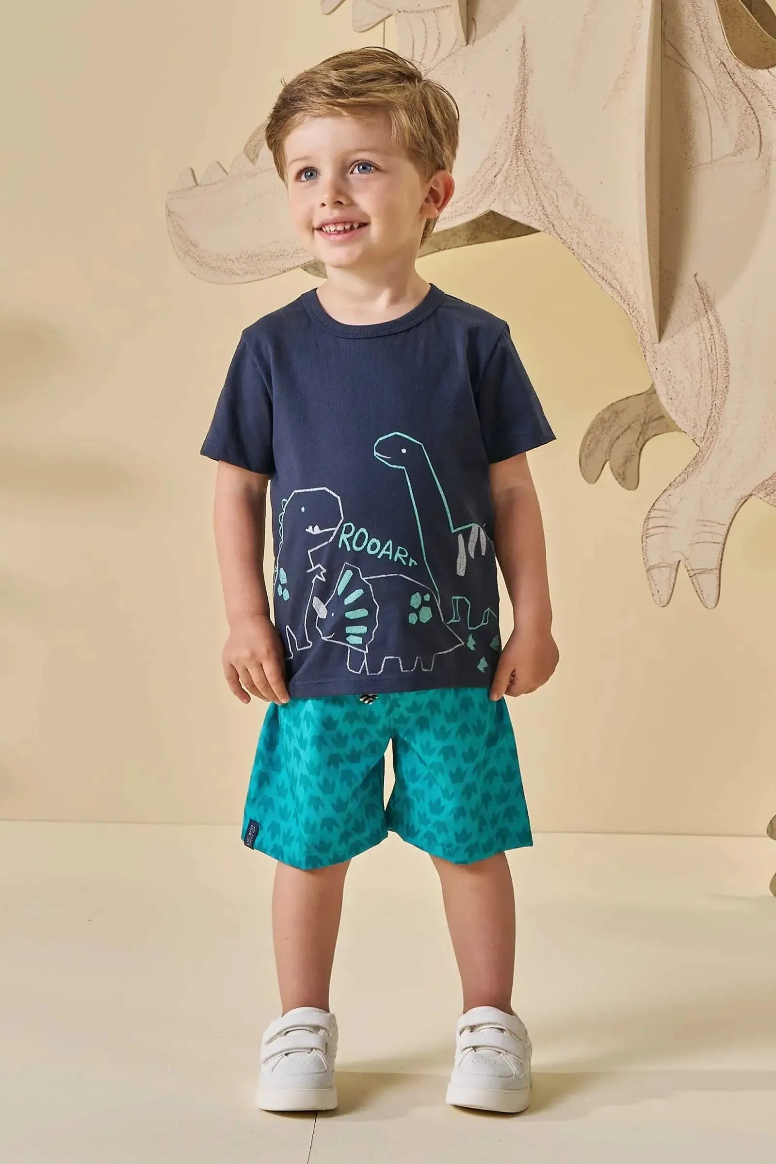 Conjunto de Camiseta em Meia Malha e Bermuda em Nylon Ergonomic com Elastano 94691 LucBoo Infantil Menino