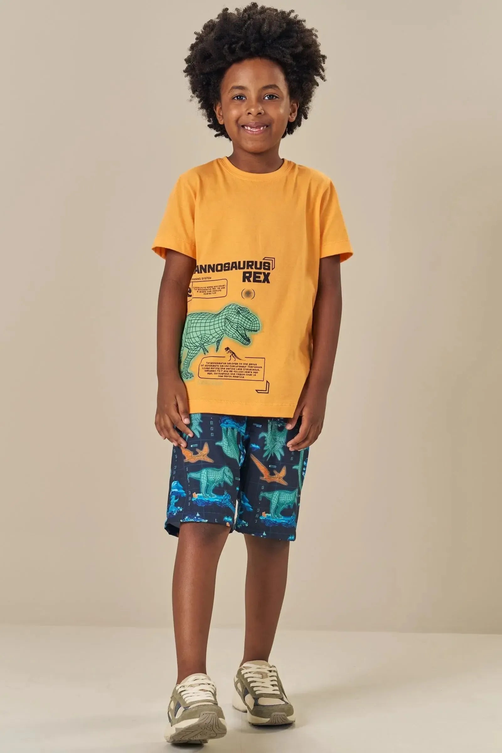 Conjunto de Camiseta em Meia Malha e Bermuda em Nylon Ergonomic com Elastano 85110 LucBoo Infantil Menino