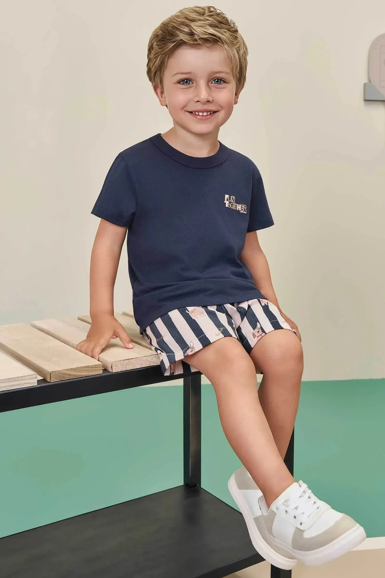 Conjunto de Camiseta em Meia Malha e Bermuda em Nylon Ergonomic com Elastano 97910 LucBoo Infantil Menino