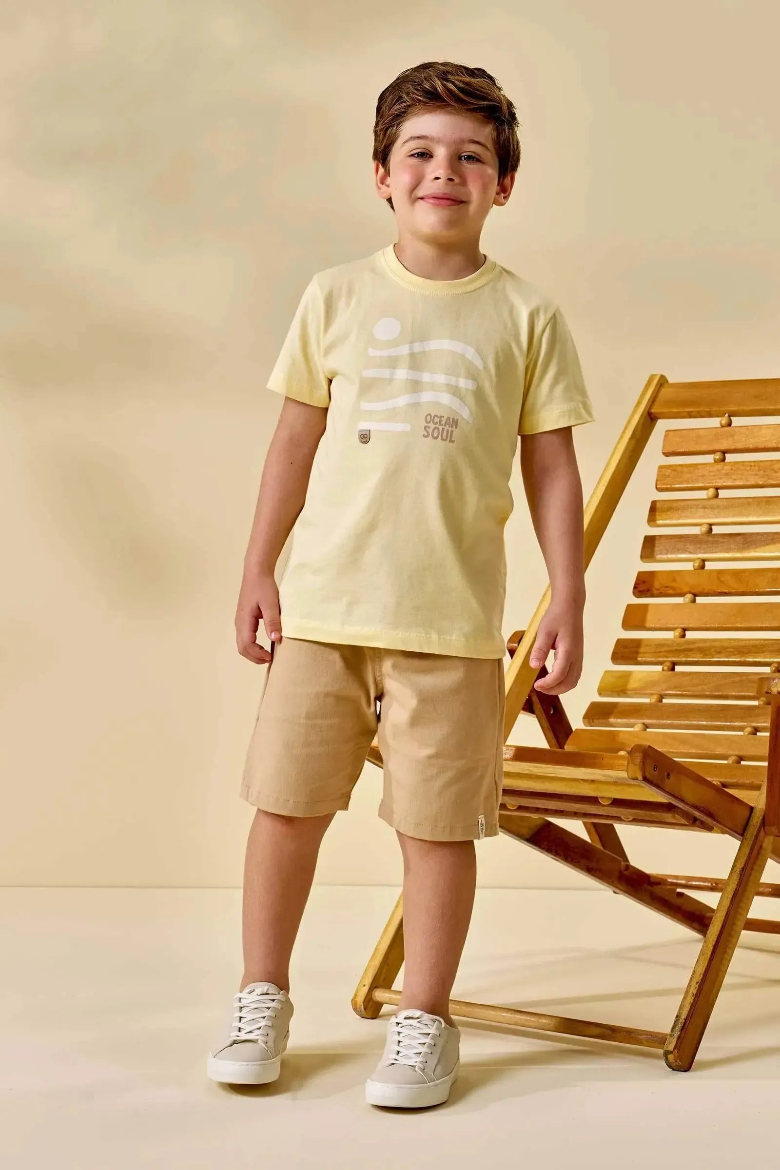 Conjunto de Camiseta em Meia Malha e Bermuda em Sarja Girassol com Elastano 97186 LucBoo Infantil Menino