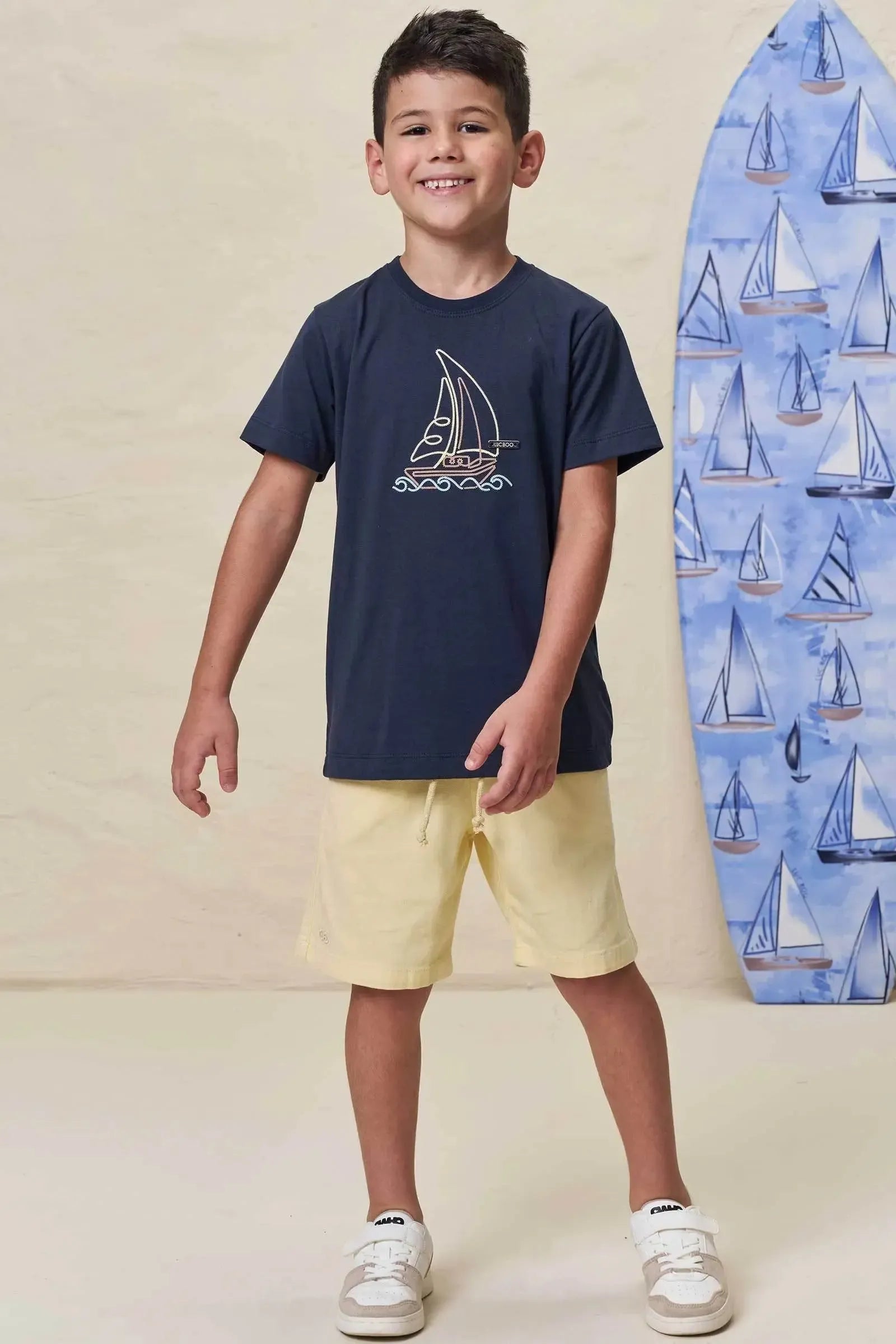 Conjunto de Camiseta em Meia Malha e Bermuda em Sarja Ônix com Elastano 99307 LucBoo Infantil Menino