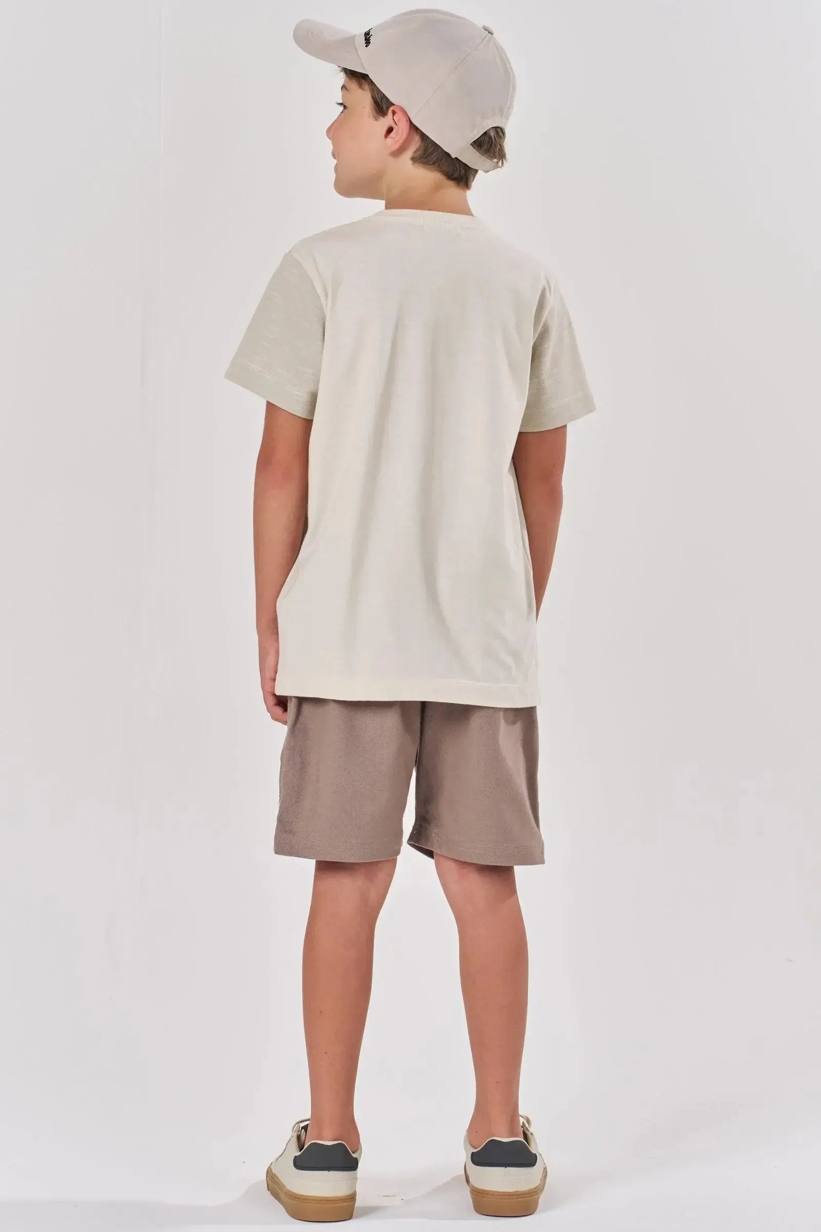 Conjunto de Camiseta em Meia Malha e Bermuda em Sarja Stretch com Elastano 85551 LucBoo Infantil Menino