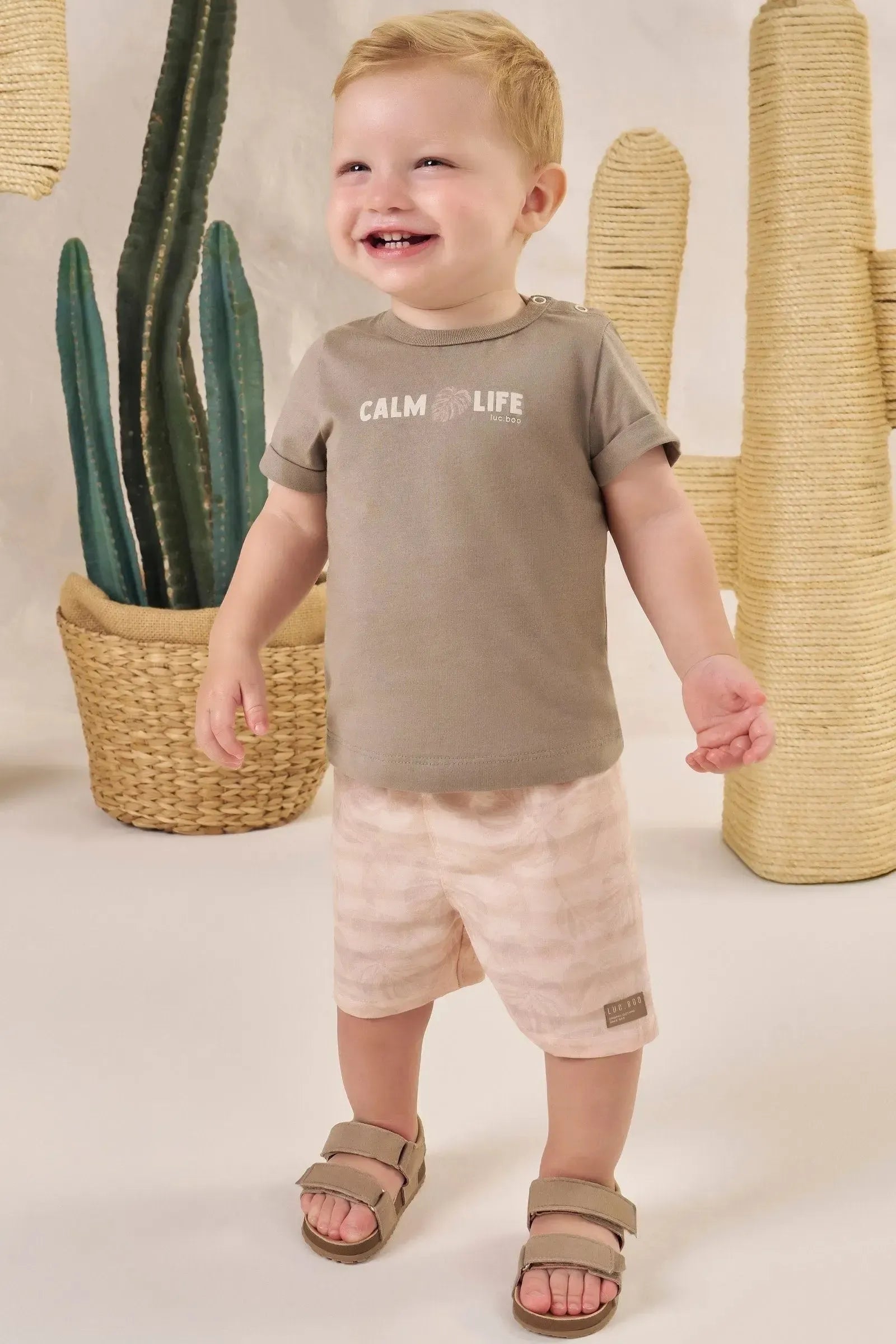 Conjunto de Camiseta em Meia Malha e Bermuda em Tecido com Elastano 86715 LucBoo Bebê Menino