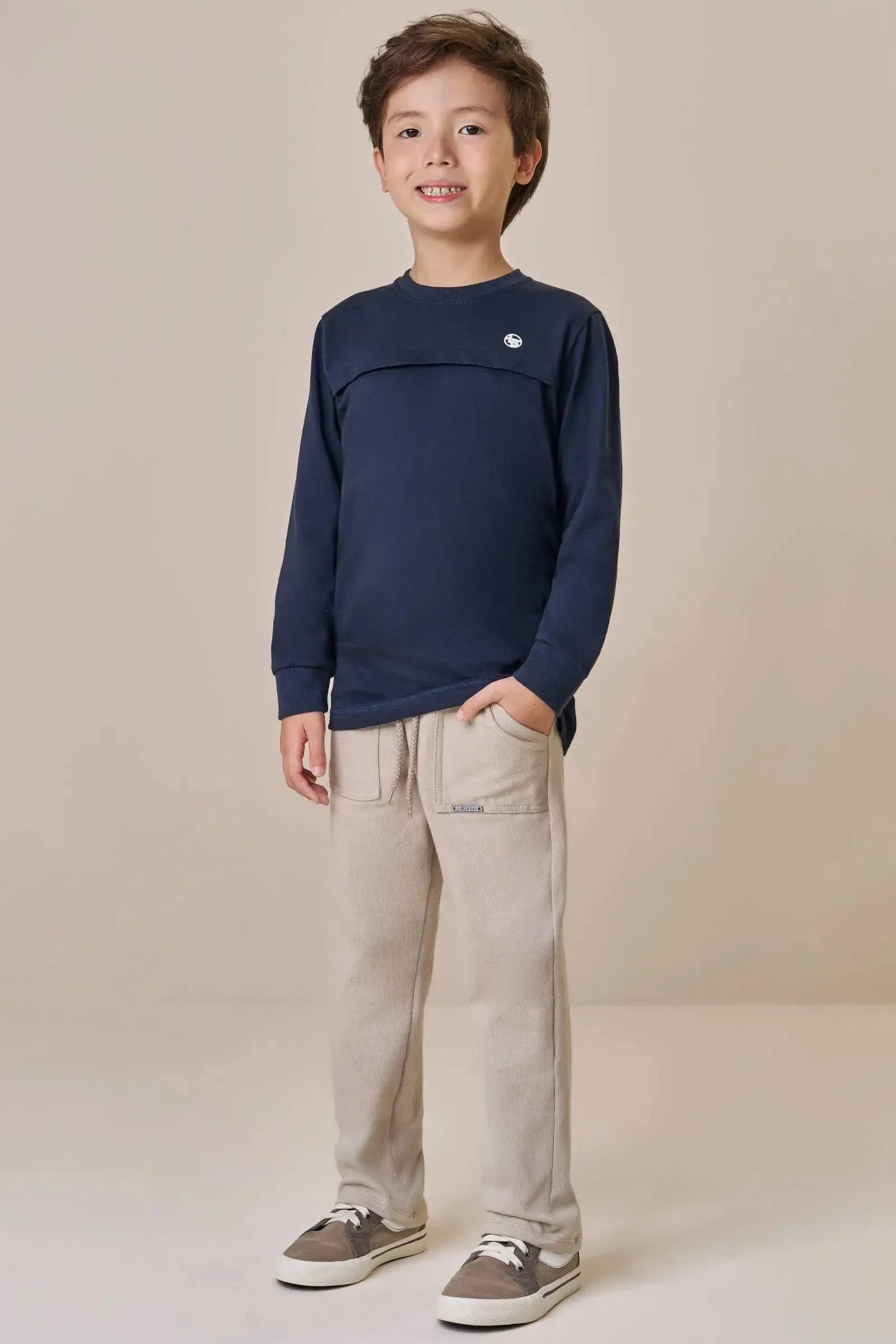 Conjunto de Camiseta em Meia Malha e Calça Comfy em Moletwill com Elastano 90219 LucBoo Infantil Menino