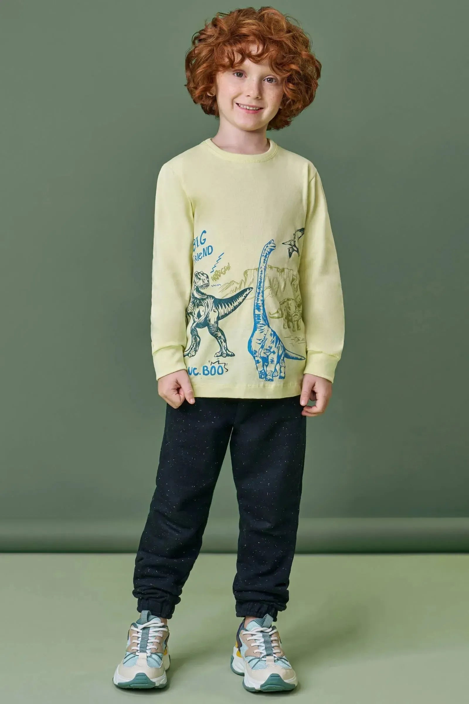 Conjunto de Camiseta em Meia Malha e Calça Jogger em Moletom Botonê sem Pelúcia 92050 LucBoo Infantil Menino