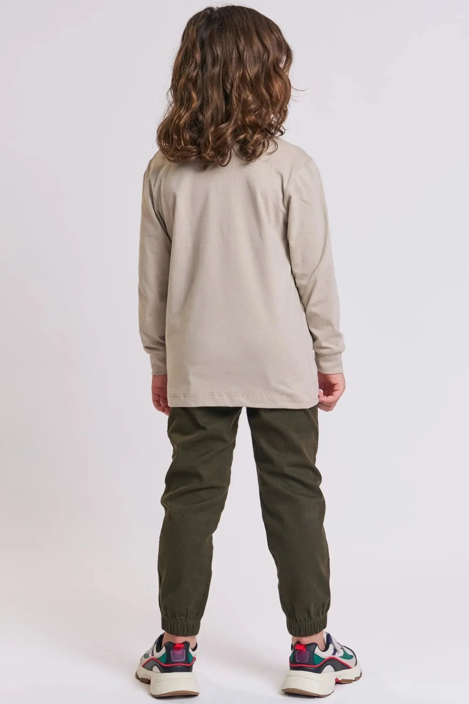 Conjunto de Camiseta em Meia Malha e Calça Jogger em Sarja Stretch com Elastano 92083 LucBoo Infantil Menino