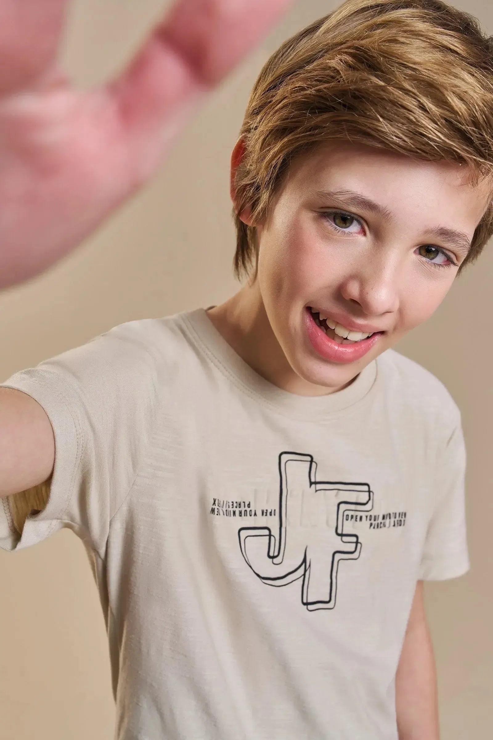 Conjunto de Camiseta em Meia Malha Flamê e Bermuda em Cotton Jeans com Elastano 93898 Johnny Fox Teen Menino