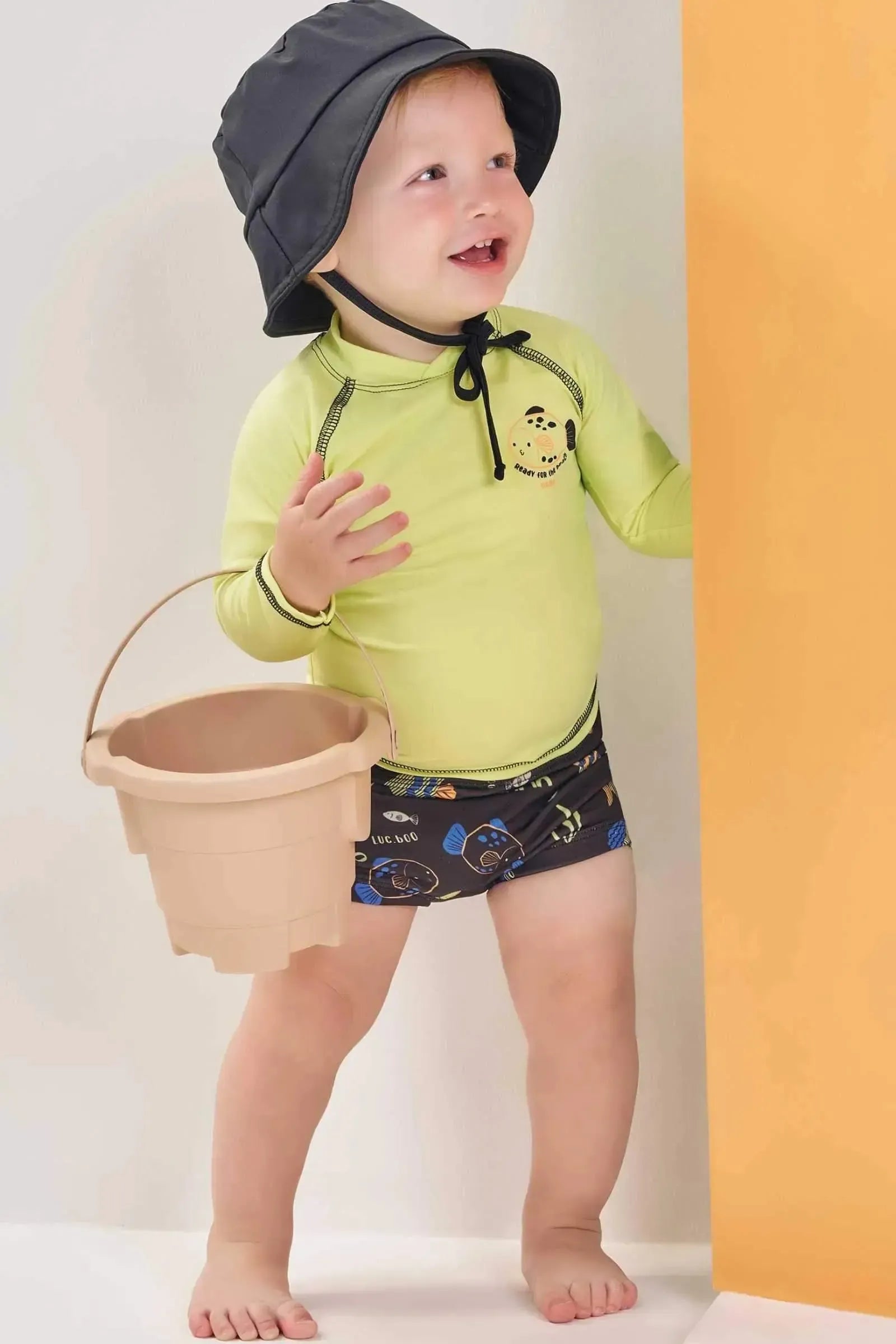 Conjunto de Camiseta Sunga e Chapéu em Malha UV Dry com Proteção UV50+ 88687 LucBoo Bebê Menino
