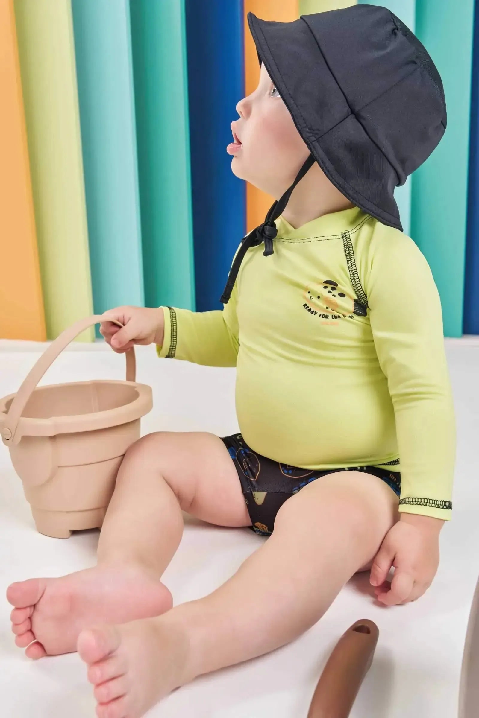 Conjunto de Camiseta Sunga e Chapéu em Malha UV Dry com Proteção UV50+ 88687 LucBoo Bebê Menino