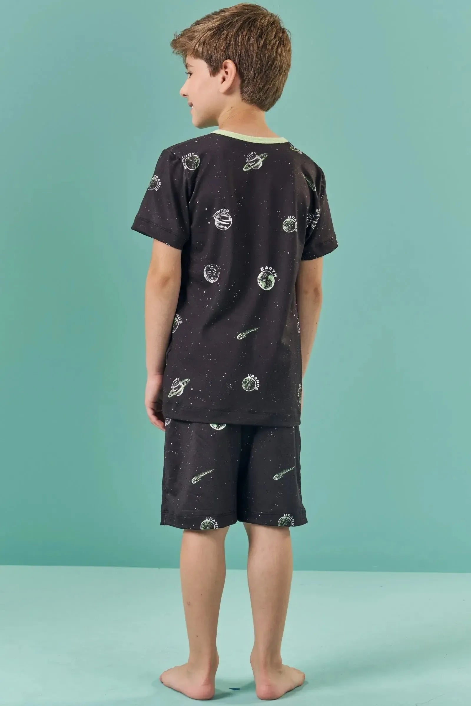 Conjunto de Pijama Camiseta e Bermuda em Malha Comfy 85521 LucBoo Infantil Menino