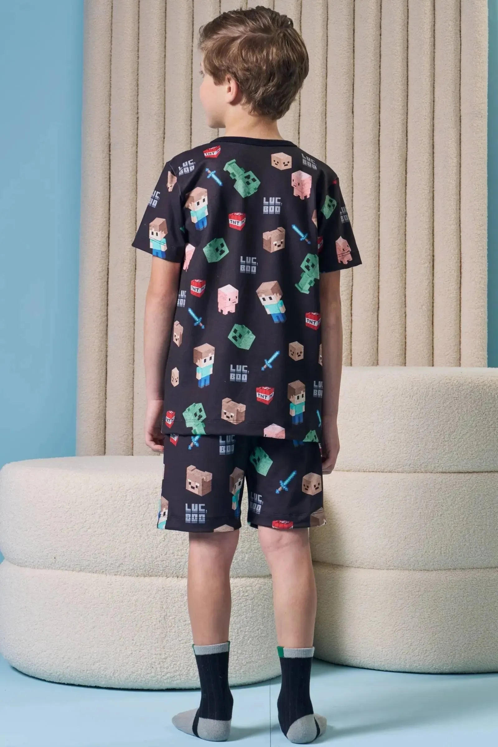 Conjunto de Pijama com Camiseta e Bermuda em Malha Power 97066 LucBoo Infantil Menino