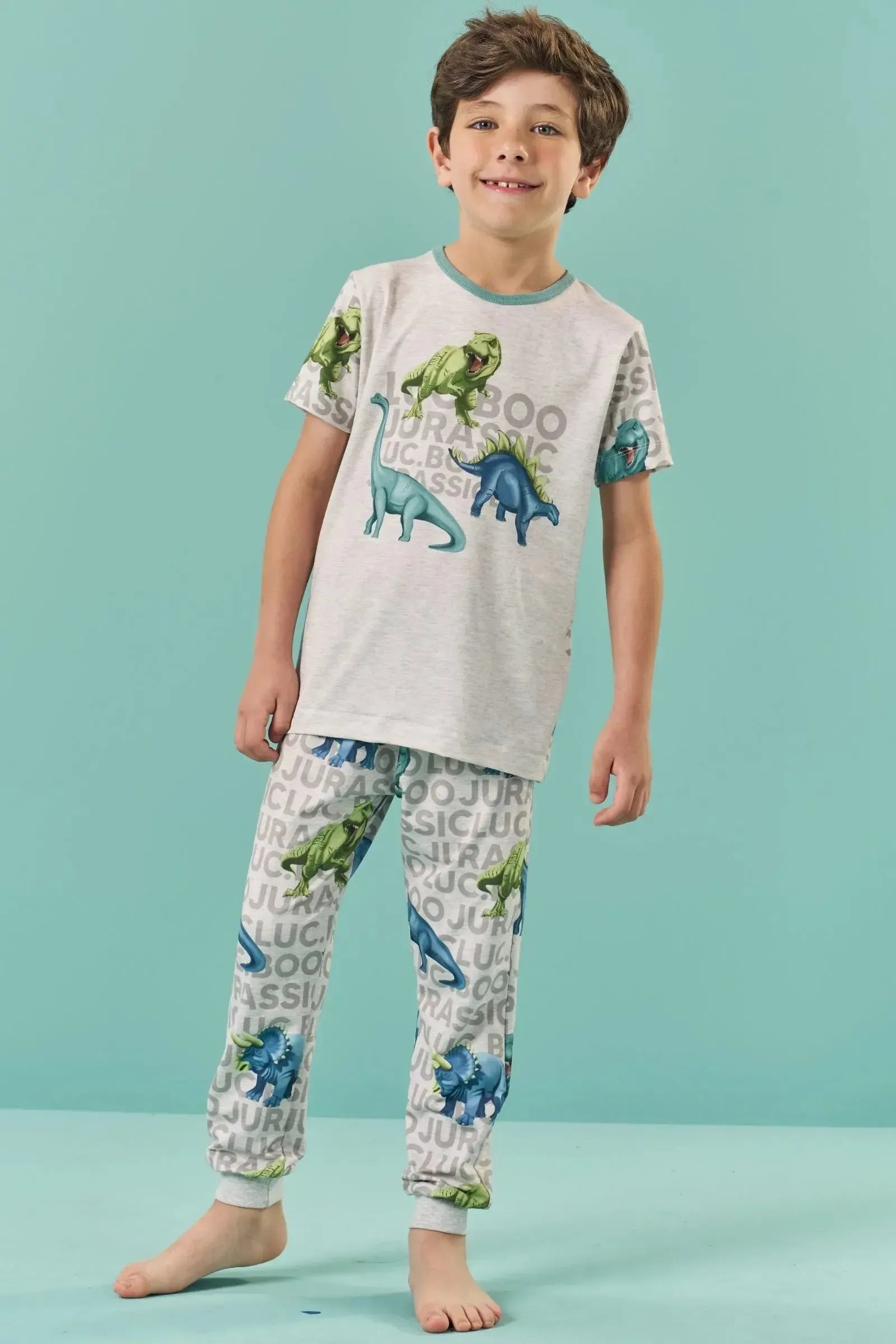 Conjunto de Pijama com Camiseta e Calça em Malha Comfy 85524 LucBoo Infantil Menino