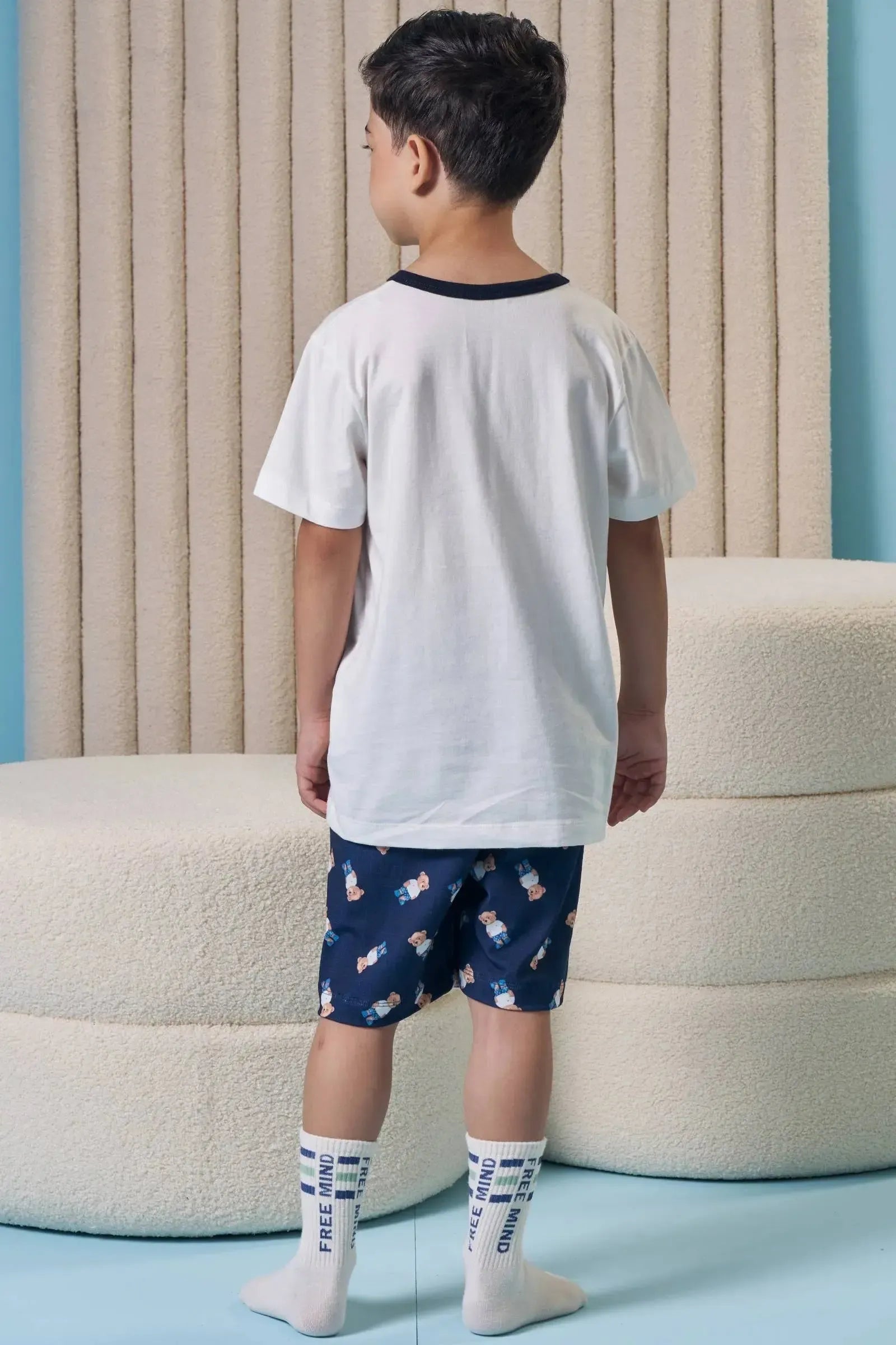 Conjunto de Pijama com Camiseta em Meia Malha e Bermuda em Malha Power 97065 LucBoo Infantil Menino