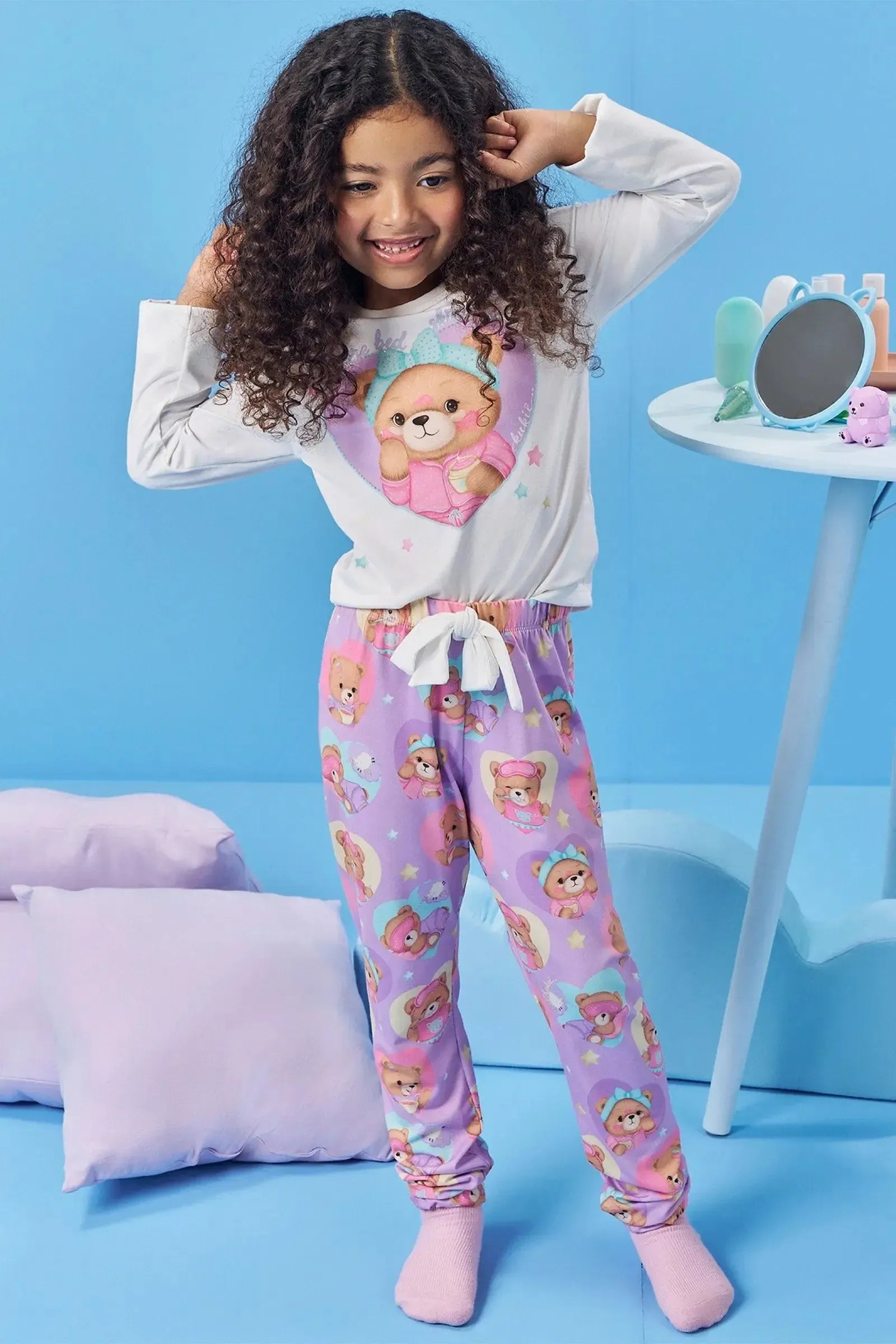 Conjunto de Pijama de Blusa e Calça em Malha Comfy 83253 Kukiê Infantil Menina