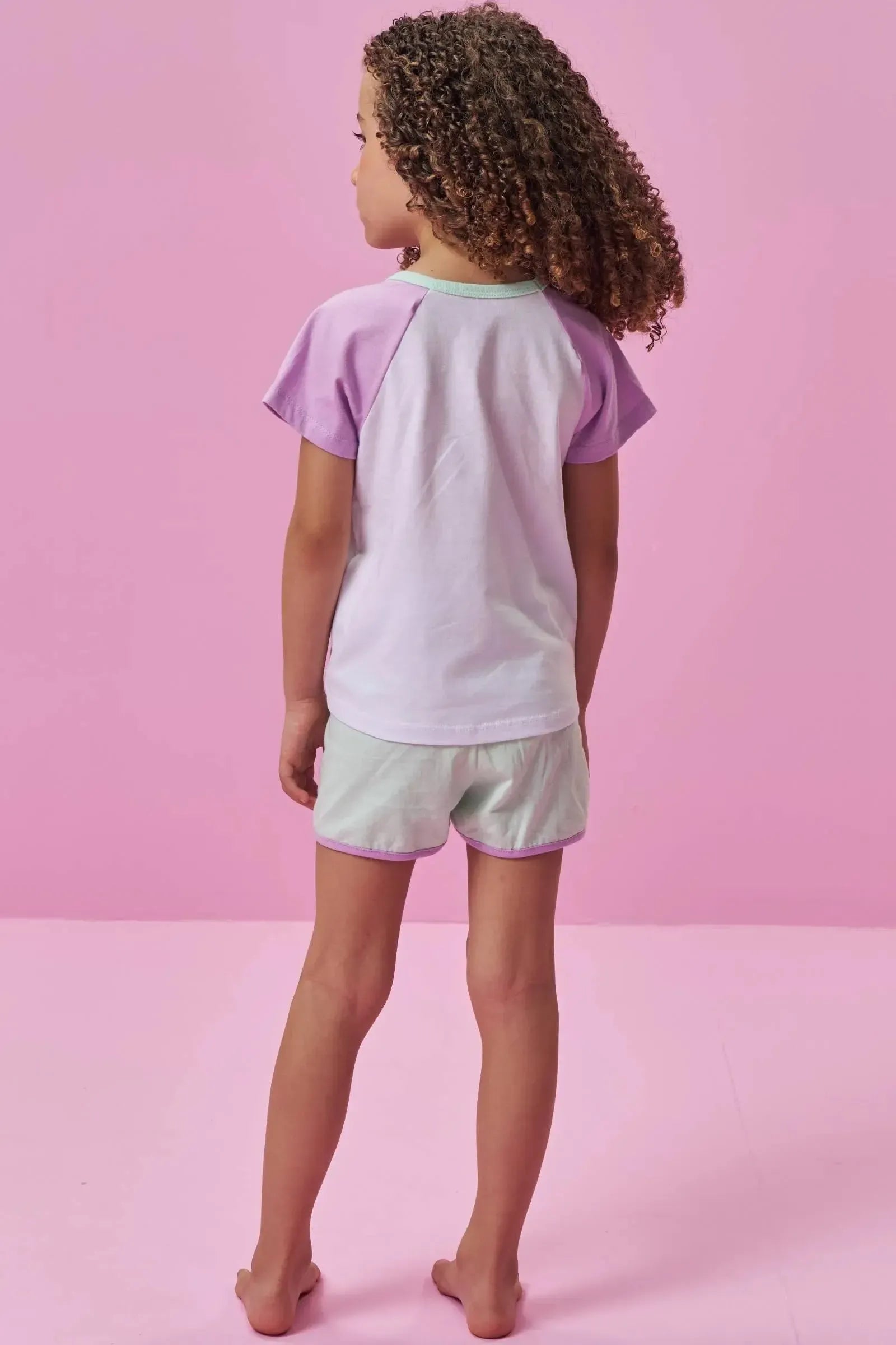 Conjunto de Pijama de Blusa e Shorts em Meia Malha 94283 Kukiê Infantil Menina