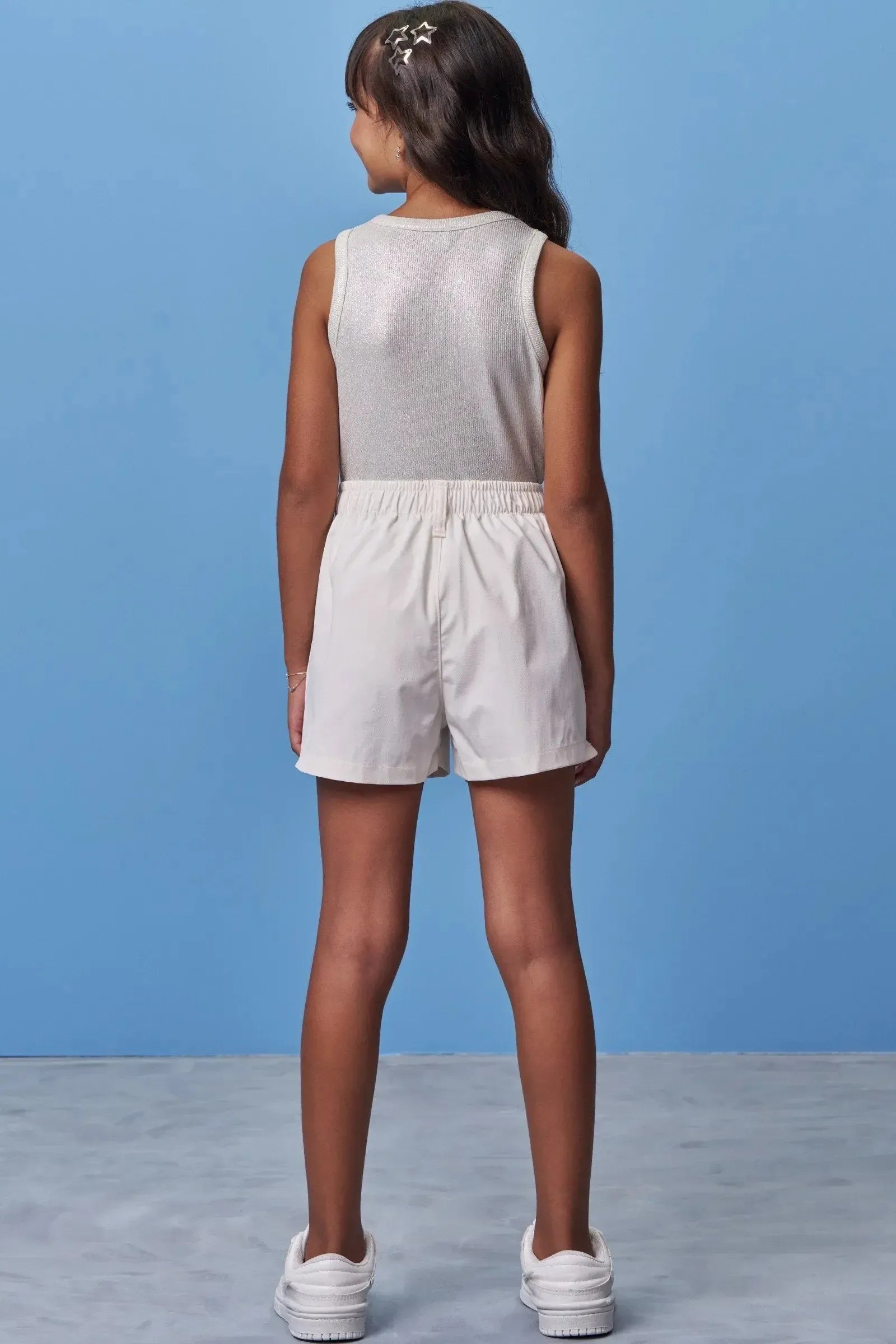 Conjunto de Regata em Malha Foil e Shorts em Alfaiataria Tecno Cargo 98617 Vic Teen Menina