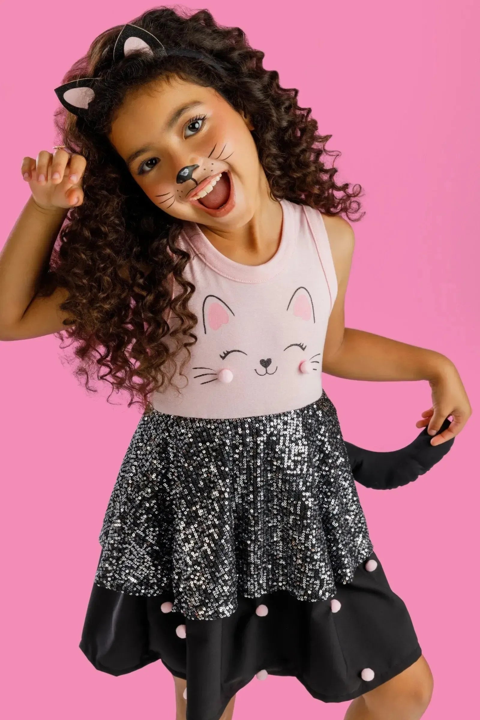 Fantasia de Gatinha (Vestido em Ribana e Paetê. Acompanha Arco e Rabo Removível) 99727 Kukiê Infantil Menina