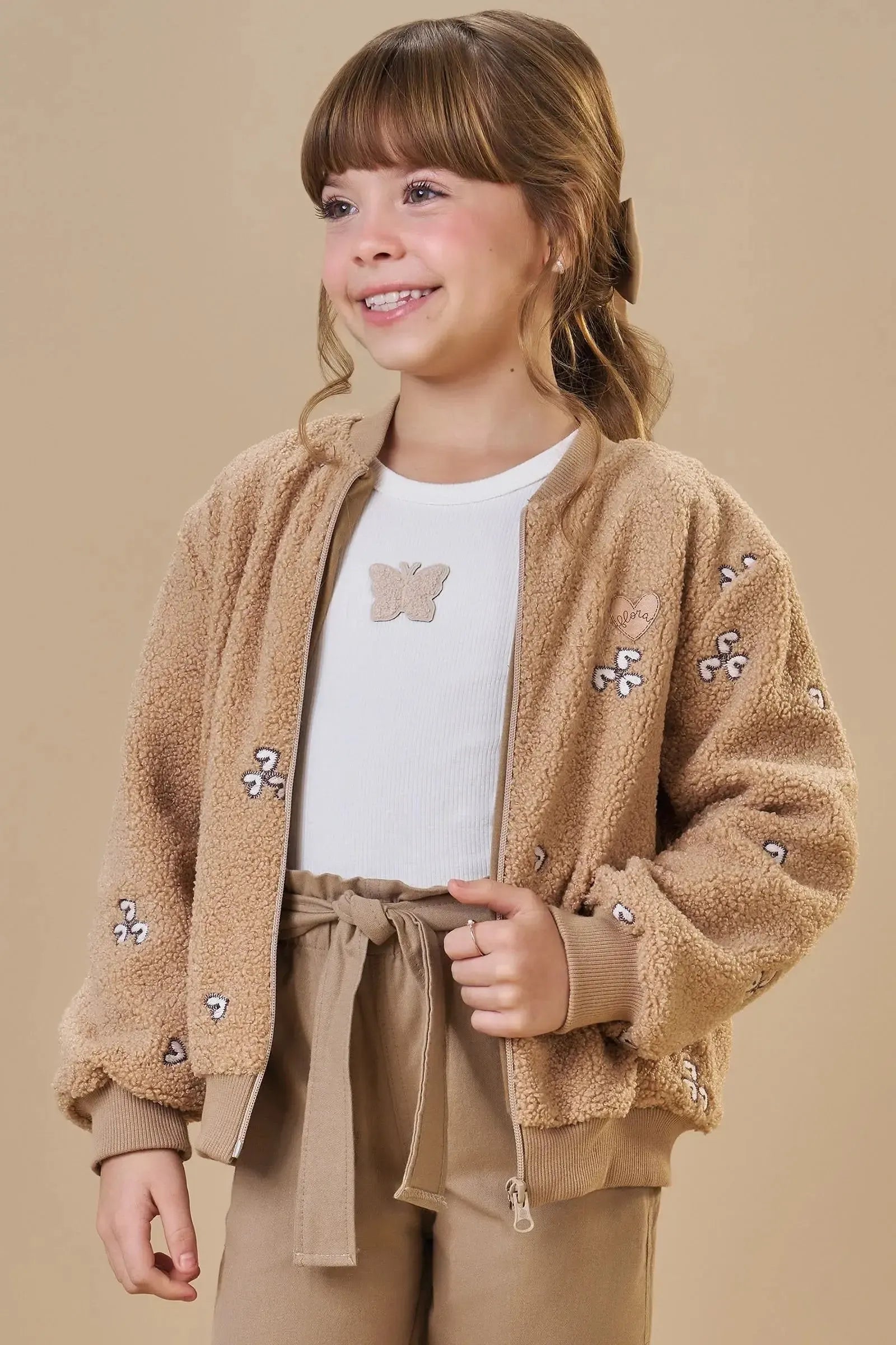 Jaqueta Bomber em Pelo Carneirinho Bordado 90935 Infanti Infantil Menina