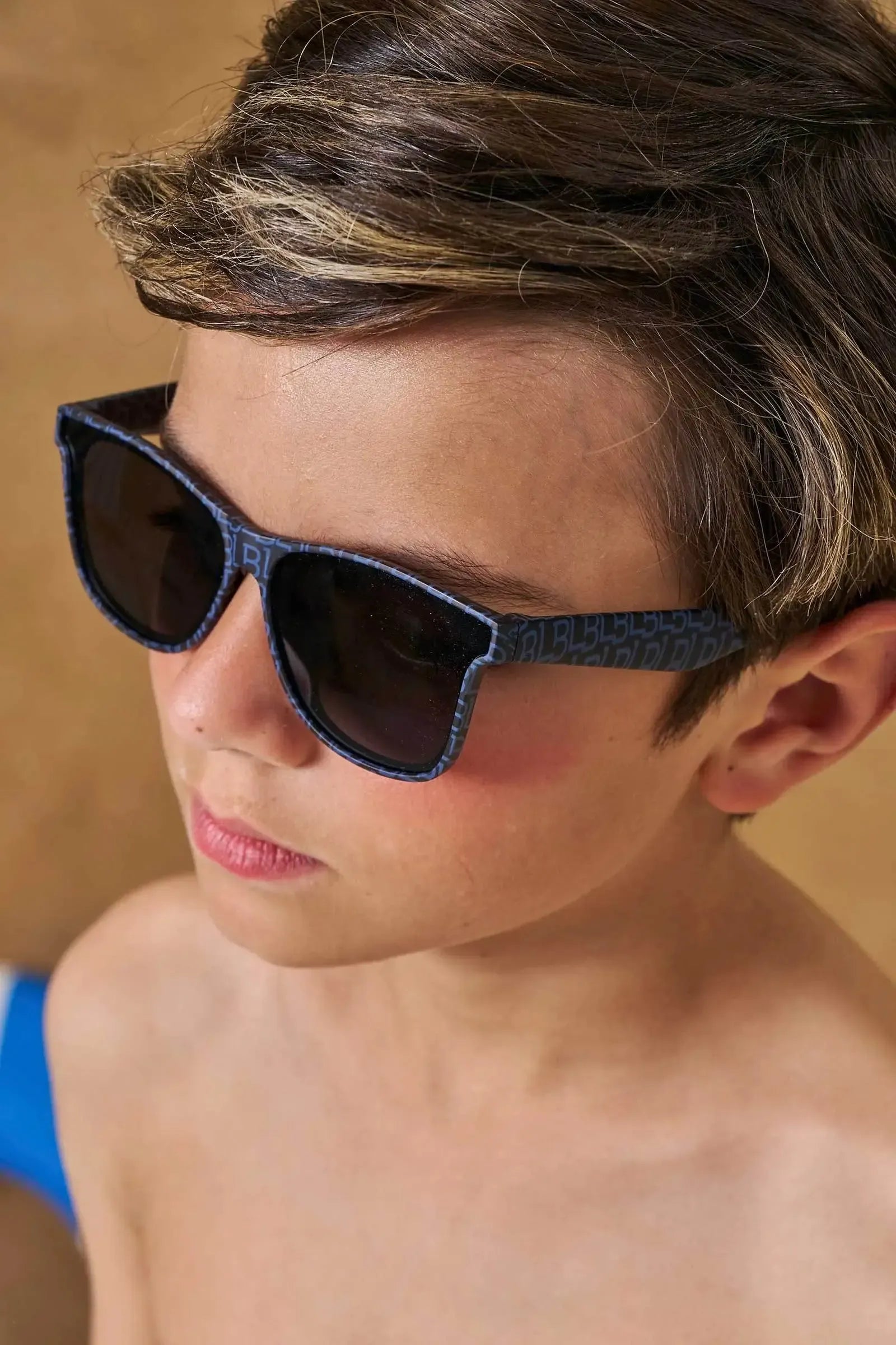Óculos de Sol com Proteção UV 400. Acompanha Case e Estojo Porta Óculos 97395 LucBoo Infantil Menino