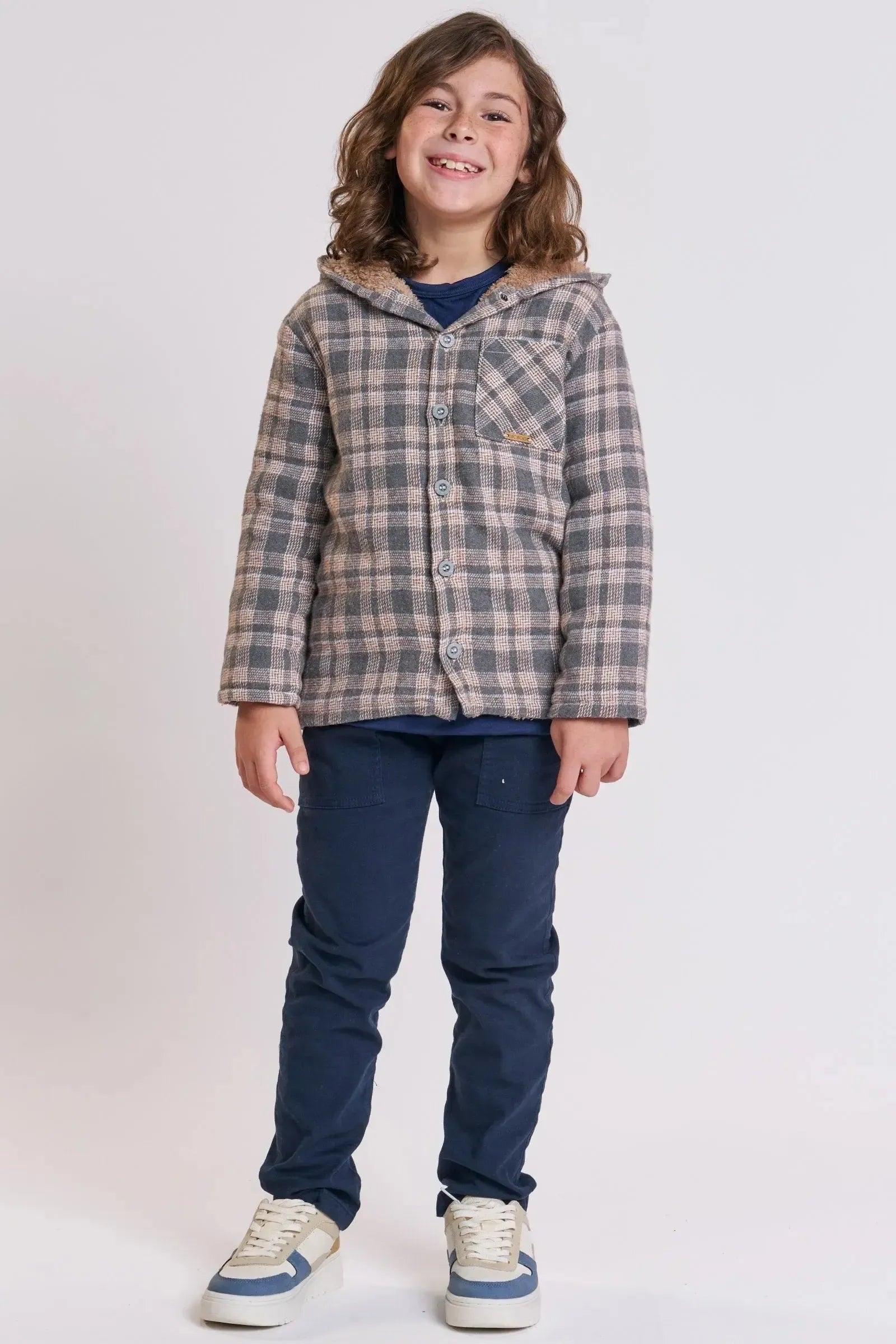 Overshirt em Flanela Xadrez e Forro em Pelo Carneirinho 92377 LucBoo Infantil Menino