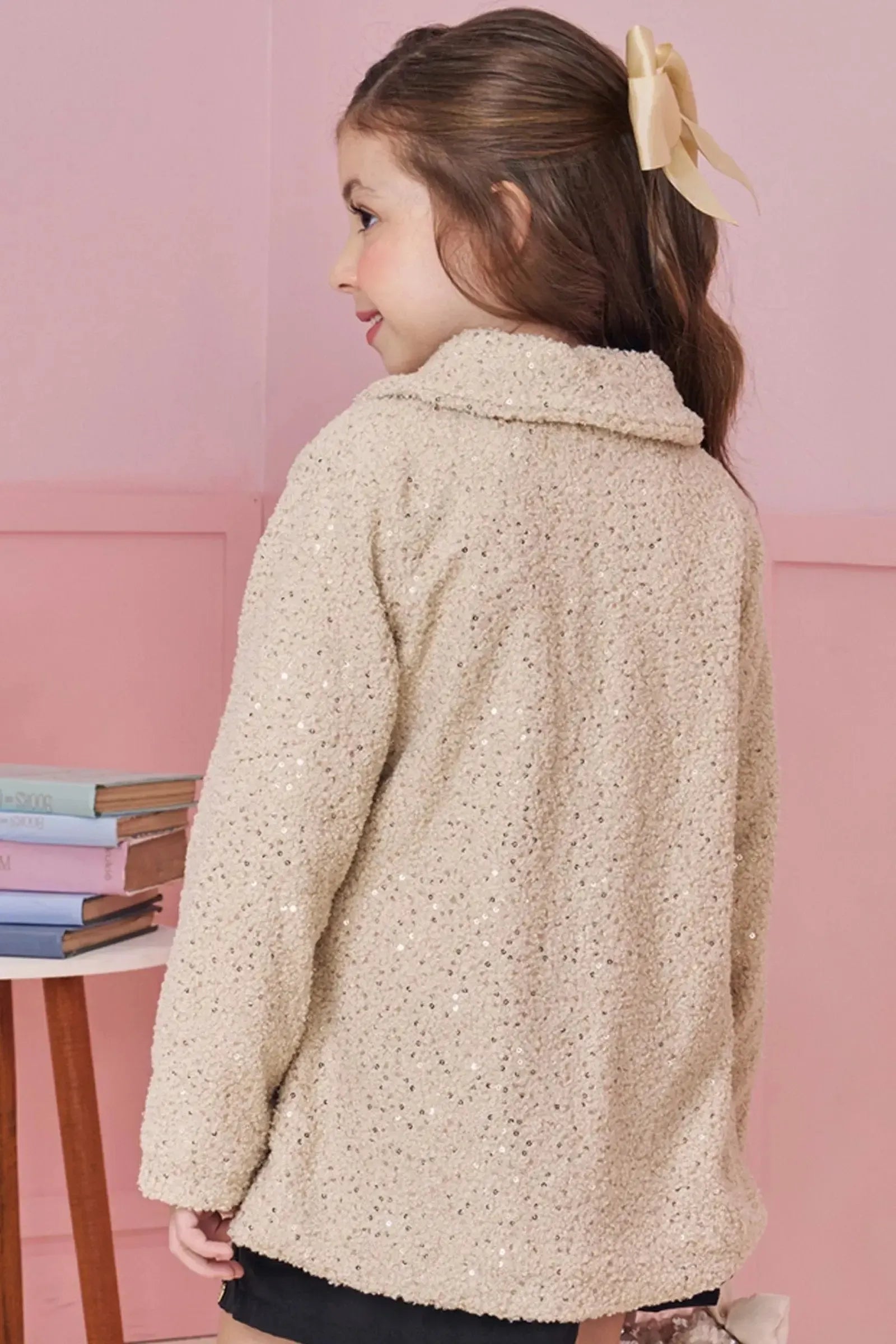 Sobretudo em Pêlo Bordado Paetê 92430 Kukiê Infantil Menina