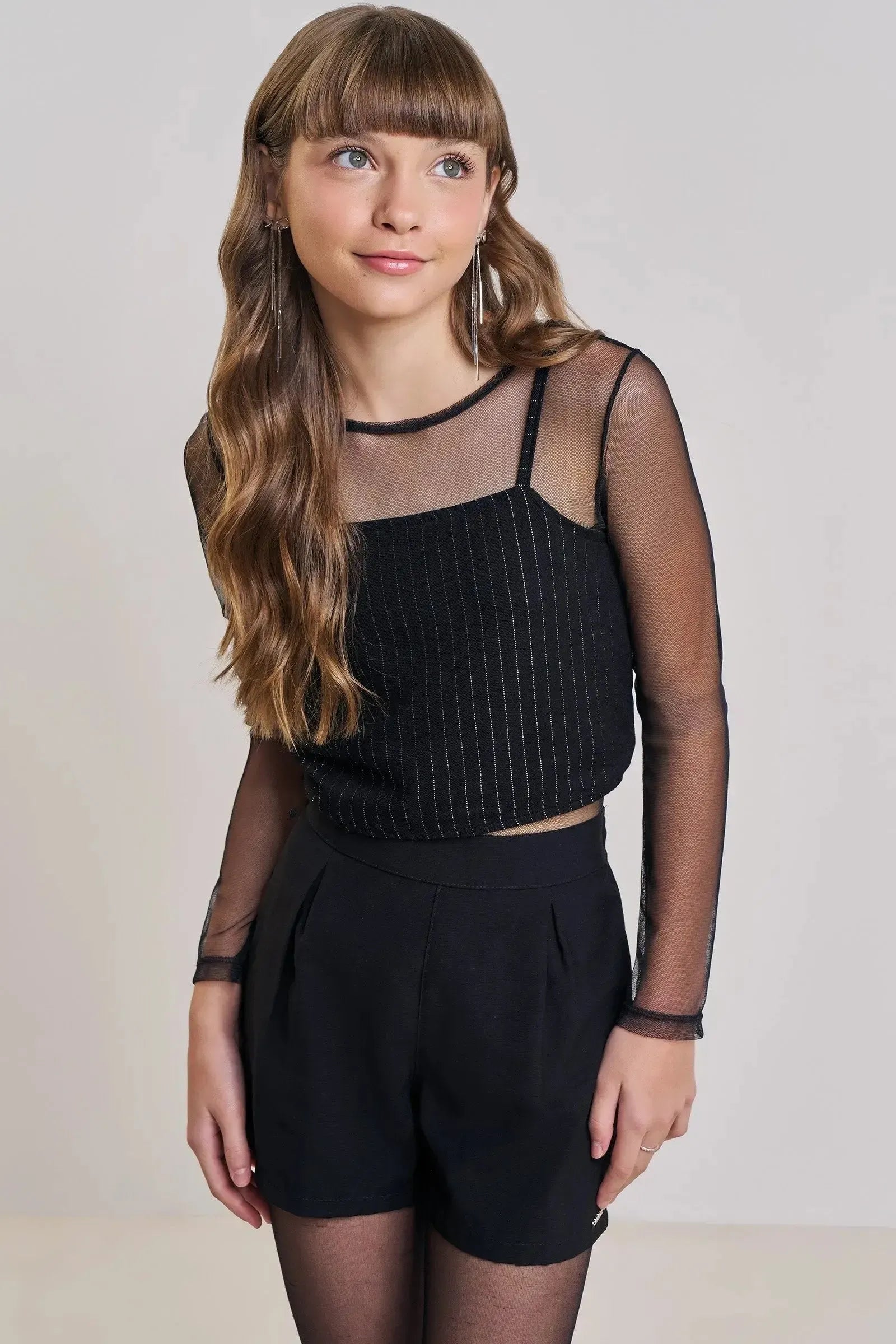 Trio de Blusa em Tule Sobreposição Regata Cropped em Visco Shine e Shorts em Alfaiataria 90128 Vic&Vicky Teen Menina
