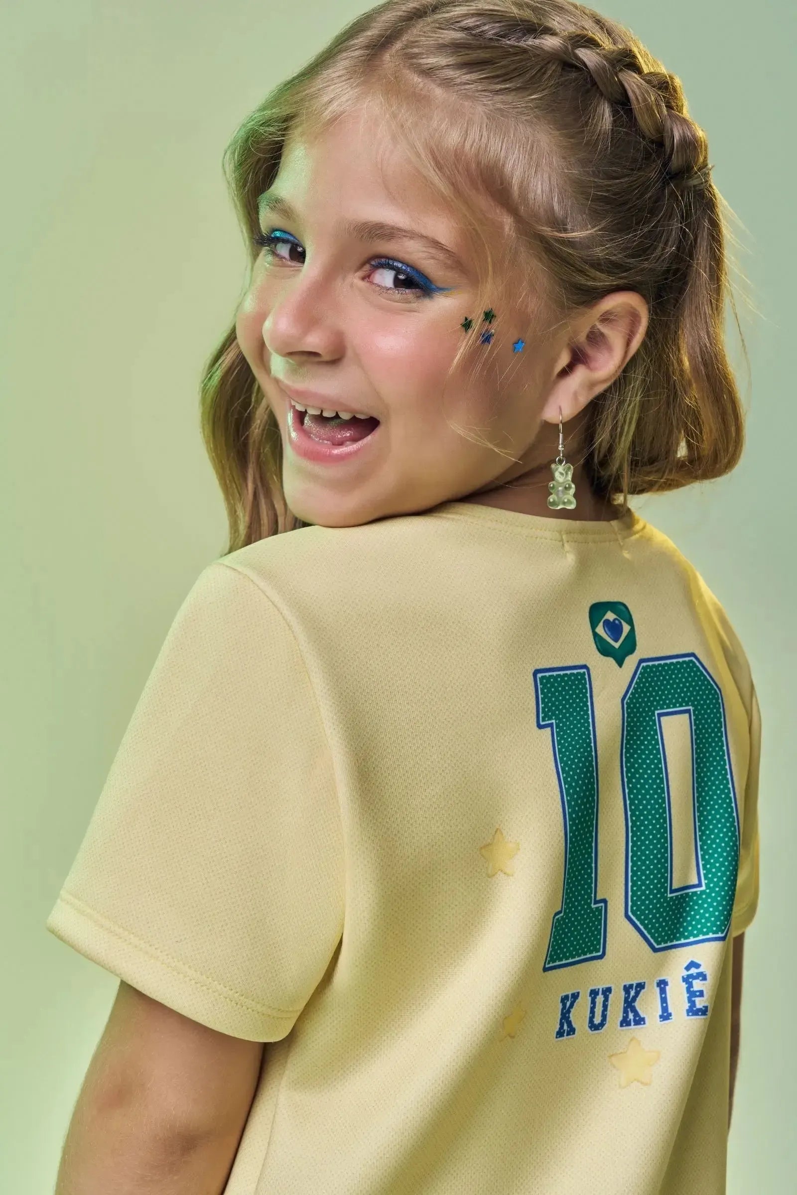Vestido em Fly Tech com Estampa de Ursinha Torcedora Muito Brilho e Fofura. Perfeito Para Torcer com a Kukiê Nesta Copa. 99739 Kukiê Infantil Menina